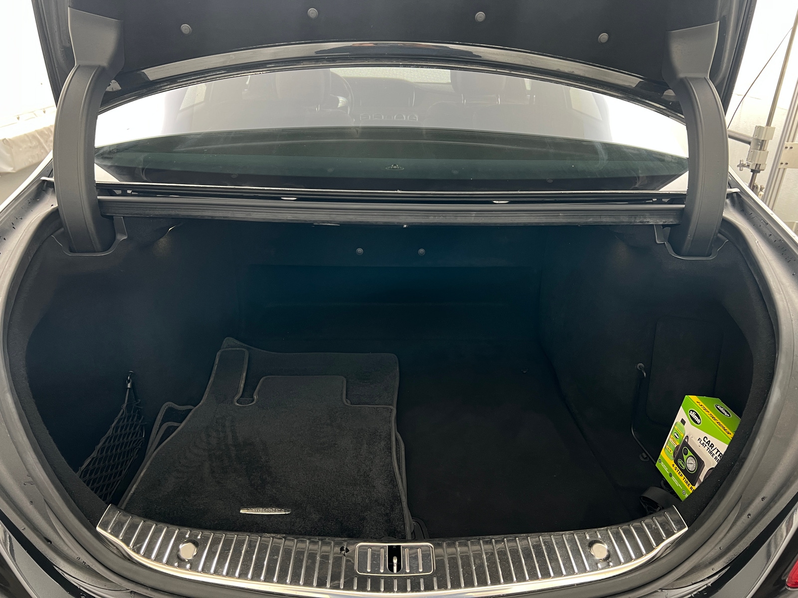 Thumbnail: 2015 Mercedes-Benz S-Class - 6