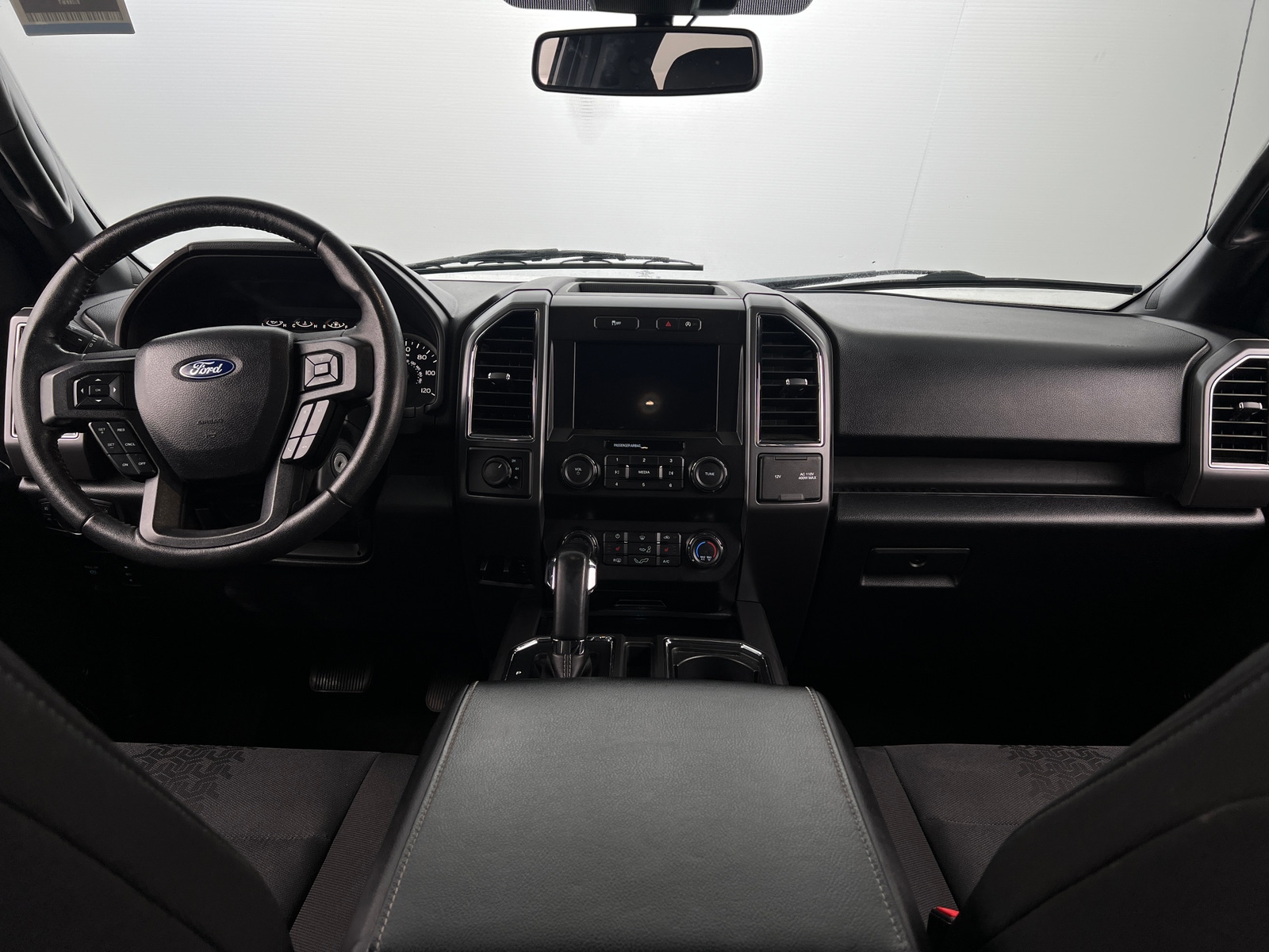 Thumbnail: 2020 Ford Econoline - 3