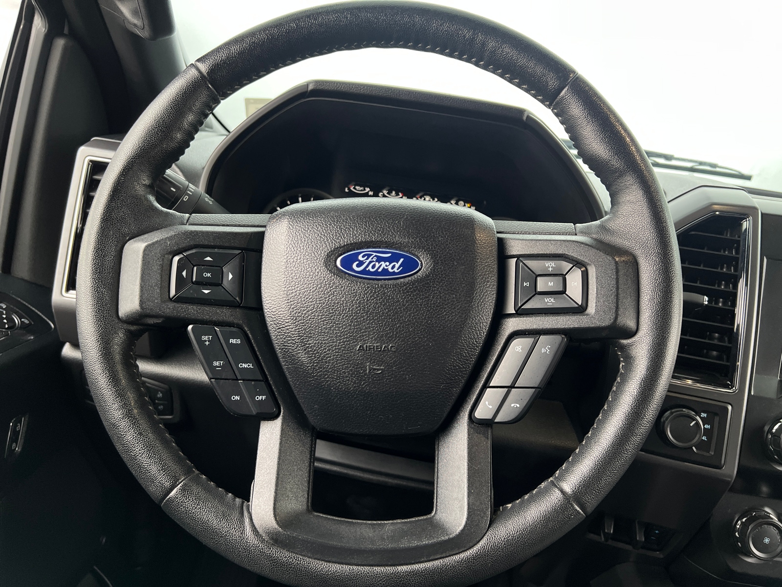 Thumbnail: 2020 Ford Econoline - 5