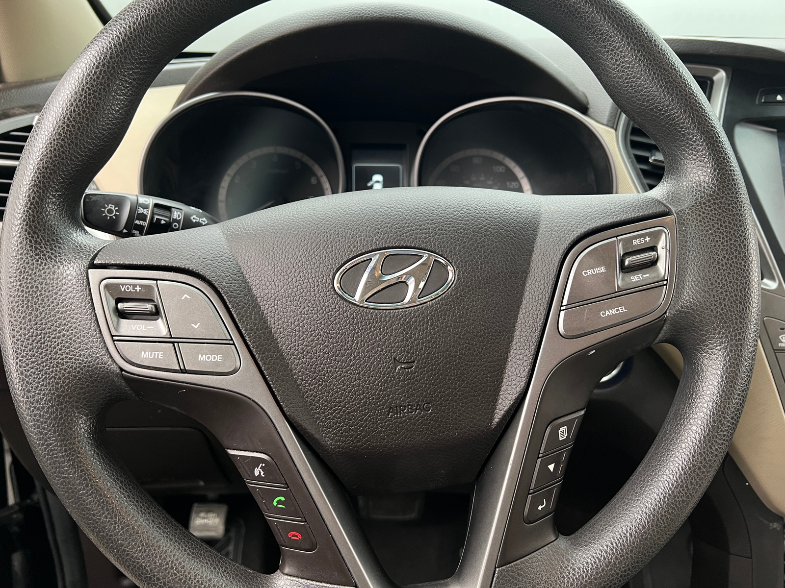 Thumbnail: 2017 Hyundai Santa Fe - 5