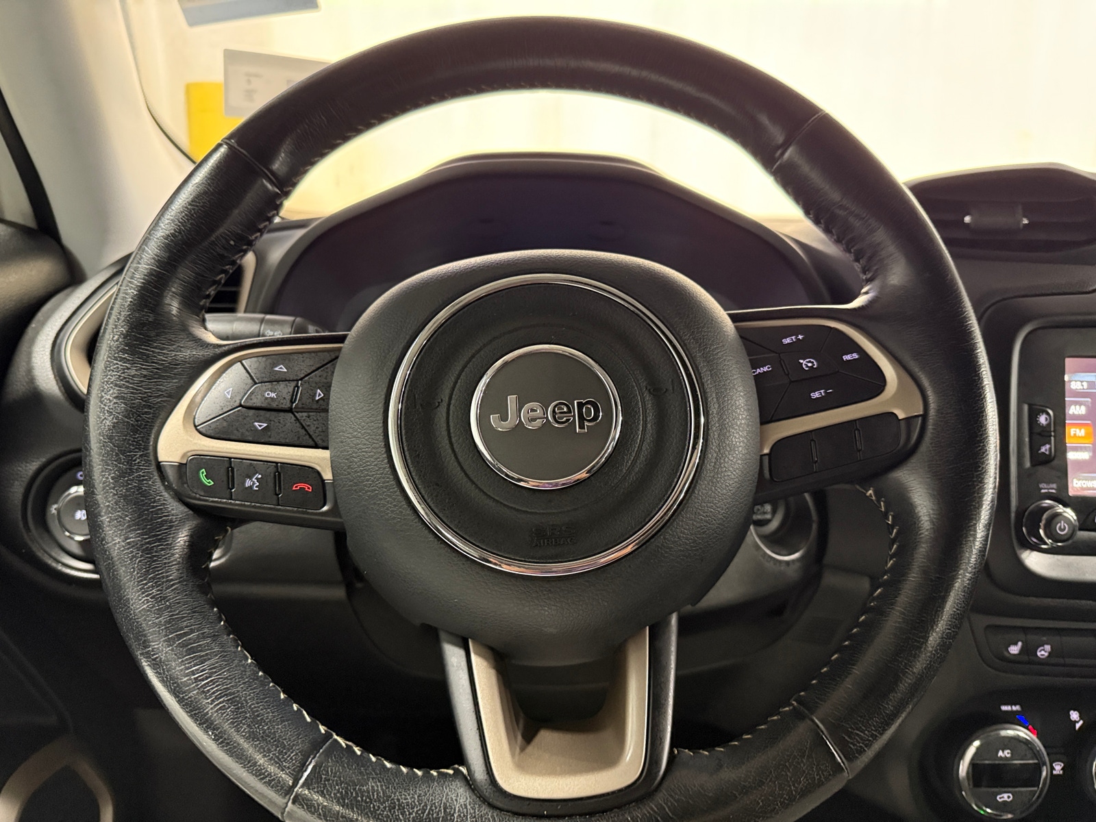 Thumbnail: 2017 Jeep Renegade - 4