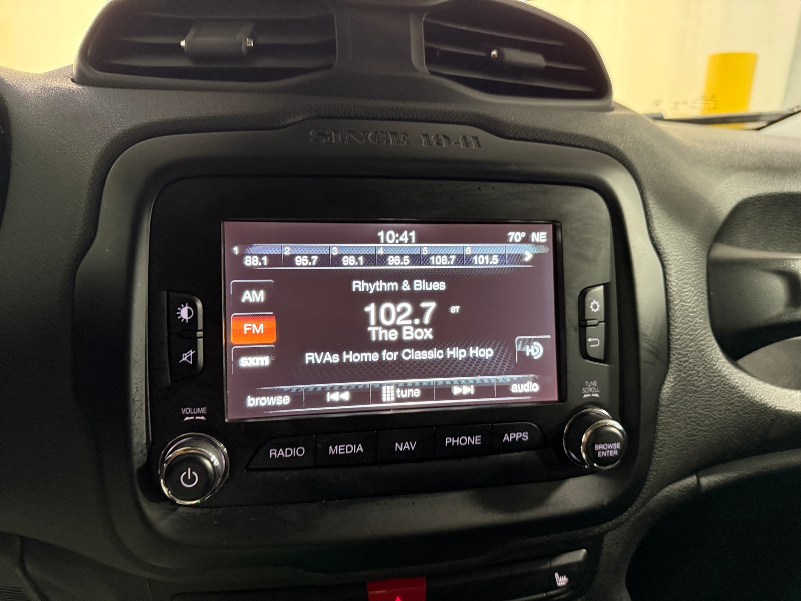 Thumbnail: 2017 Jeep Renegade - 3