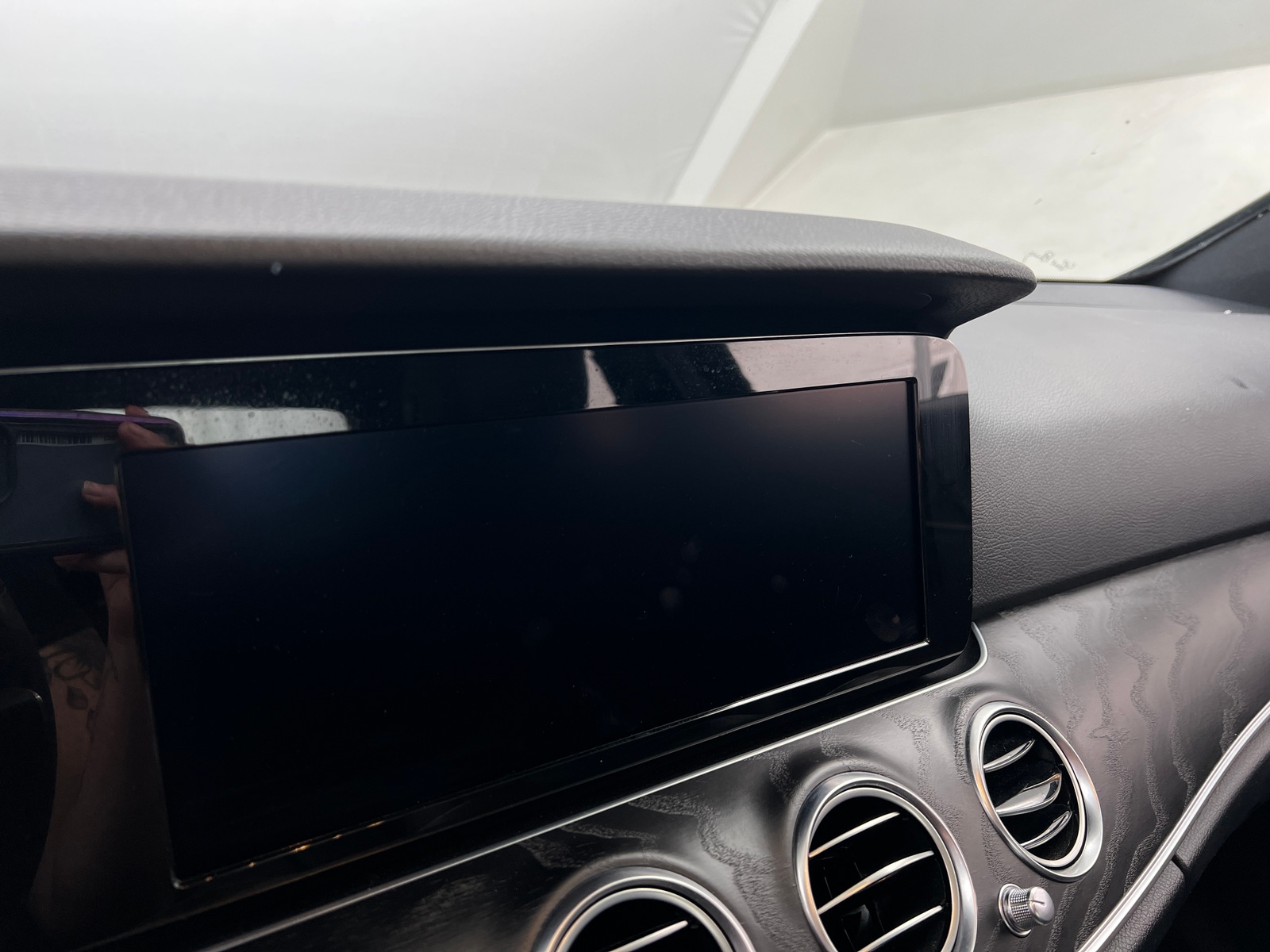 Thumbnail: 2019 Mercedes-Benz E-Class - 3