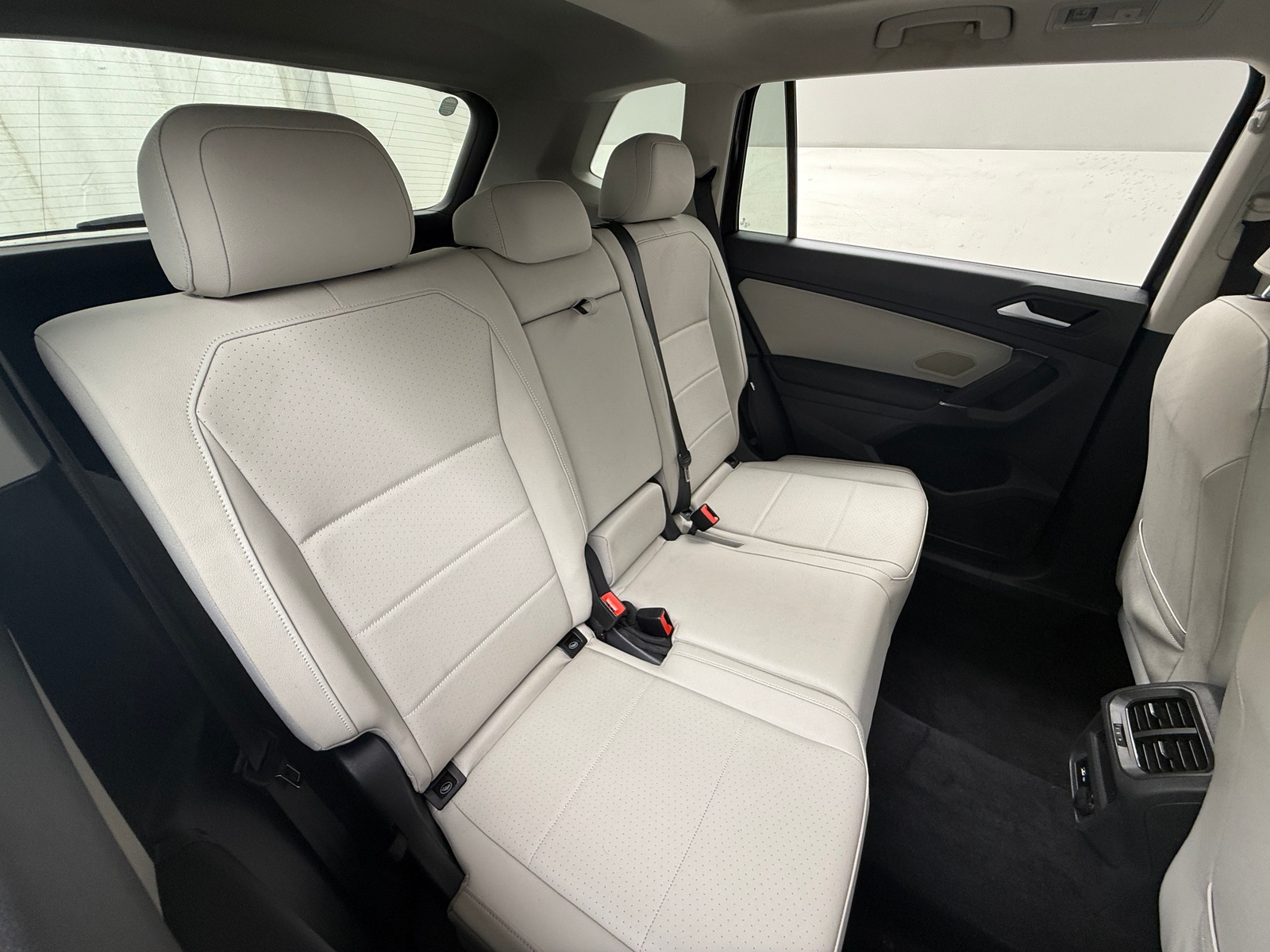 Thumbnail: 2020 Volkswagen Tiguan - 5