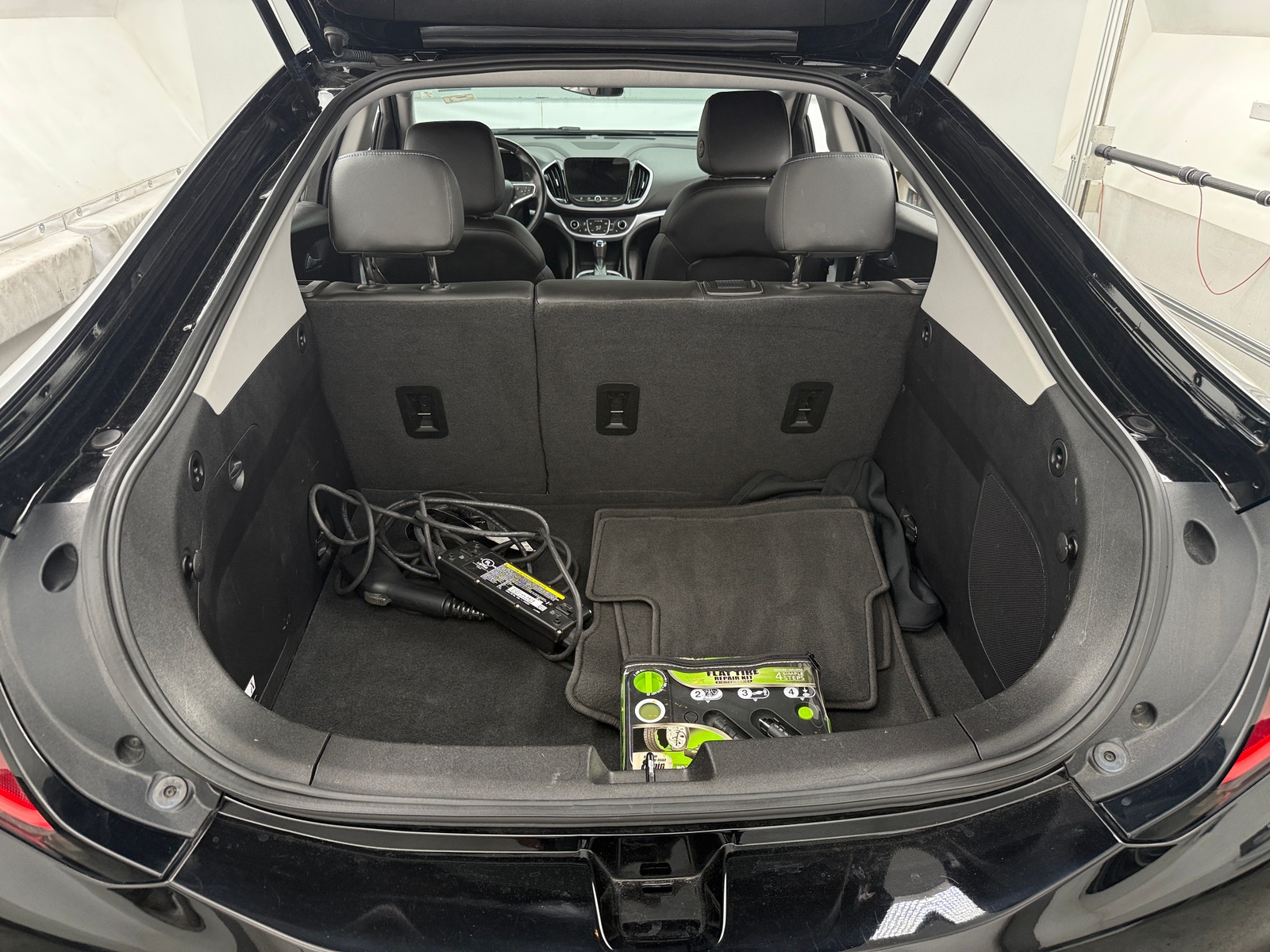 Thumbnail: 2018 Chevrolet Volt - 7