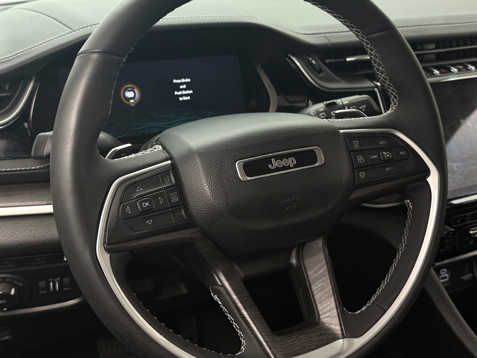 Thumbnail: 2023 Jeep Grand Cherokee - 4