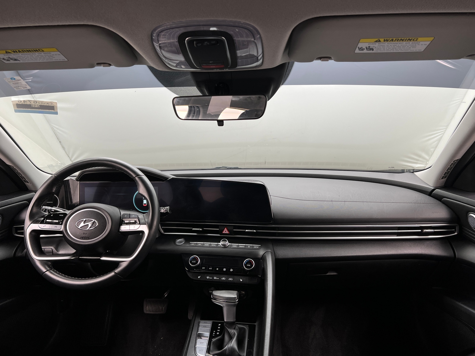 Thumbnail: 2023 Hyundai Elantra - 3