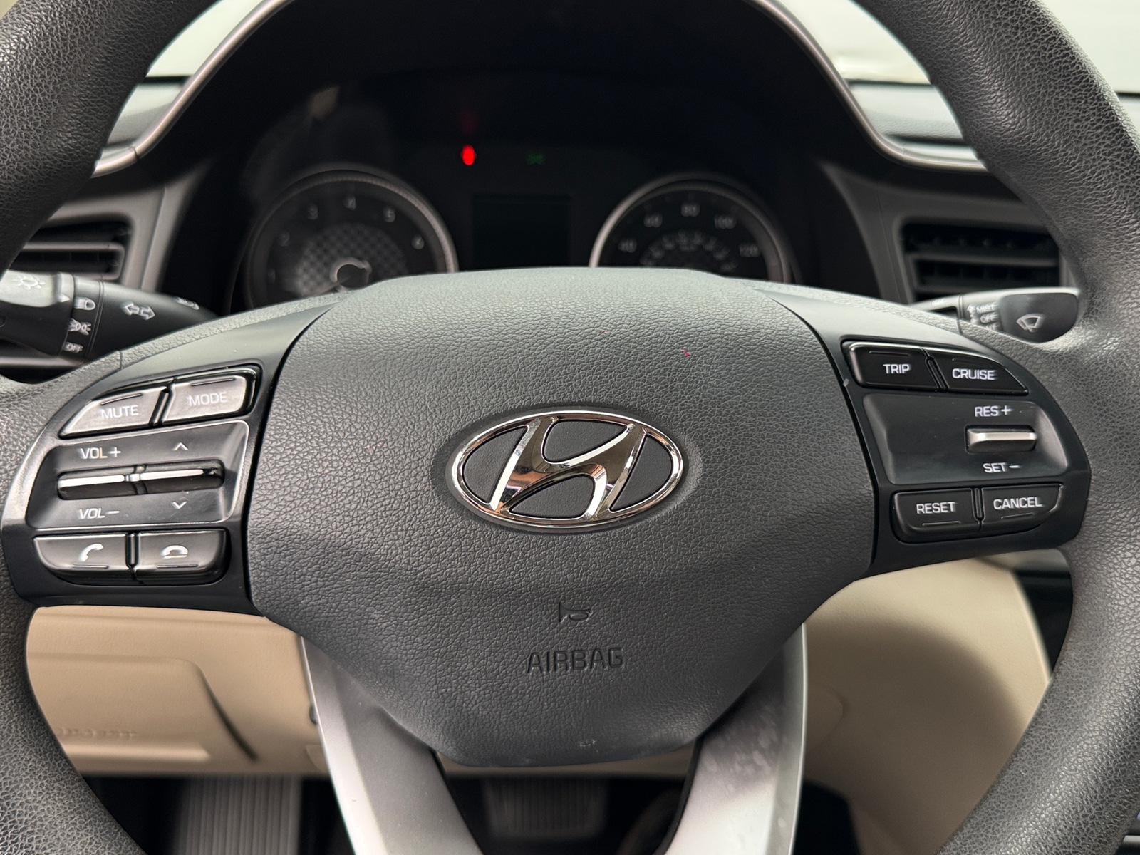 Thumbnail: 2019 Hyundai Elantra - 5
