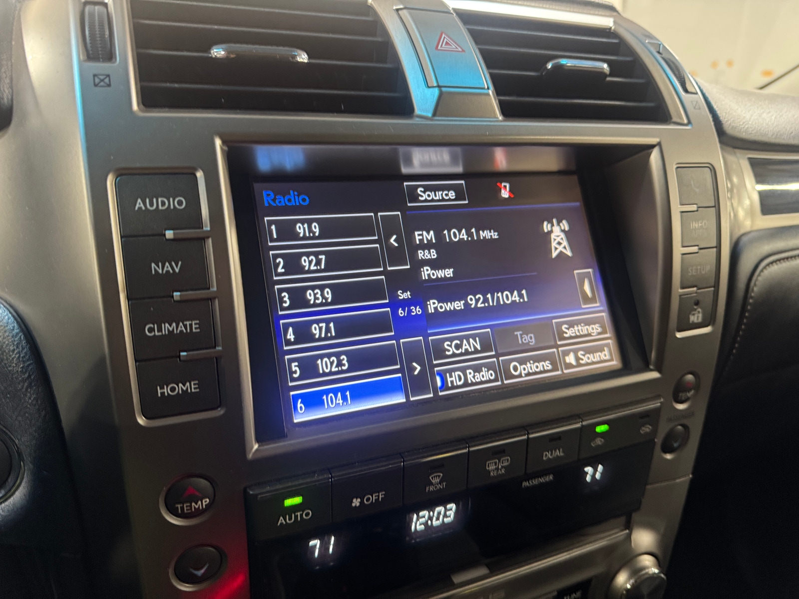 Thumbnail: 2017 Lexus GX - 3