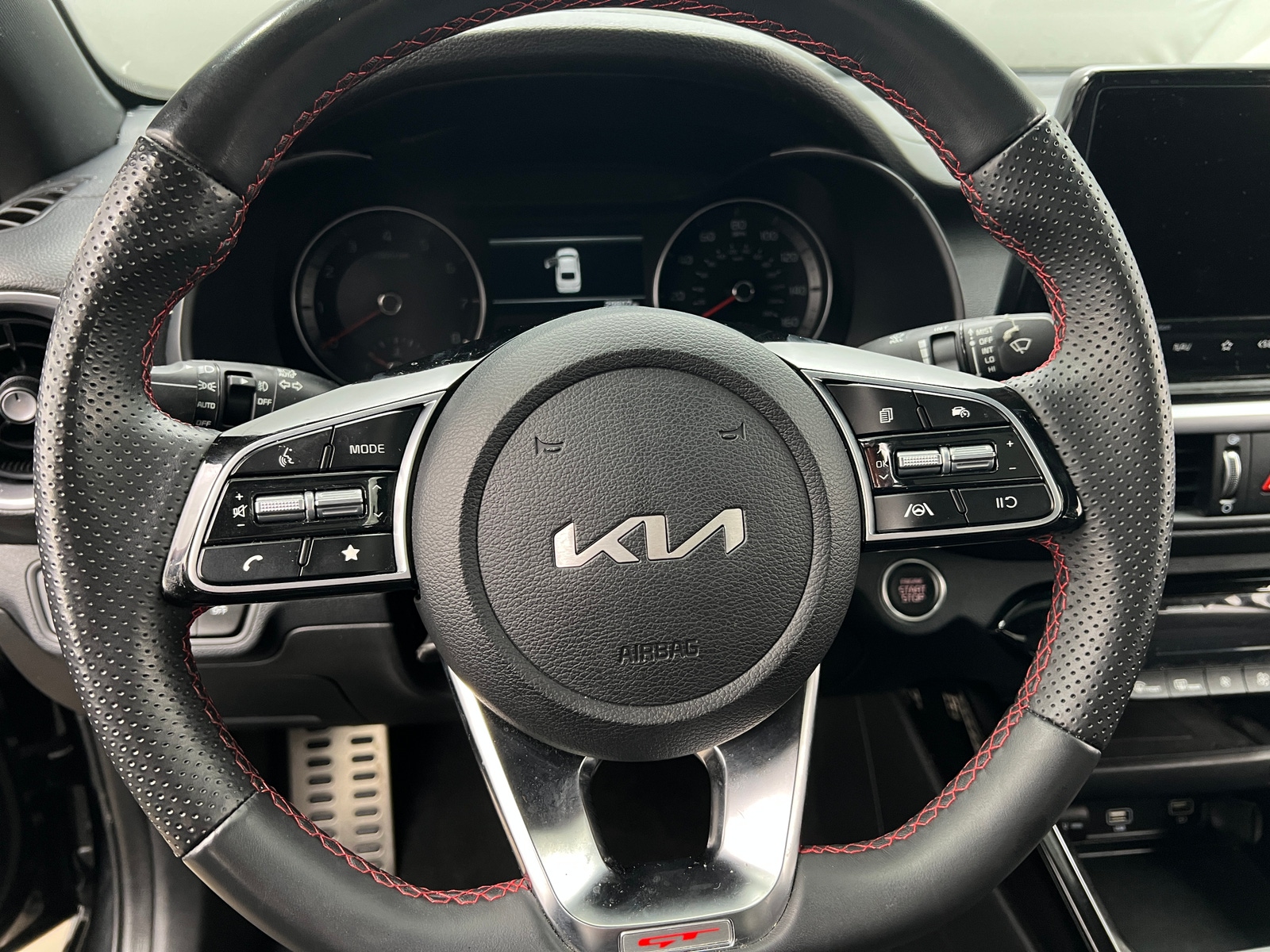 Thumbnail: 2023 Kia Forte - 4