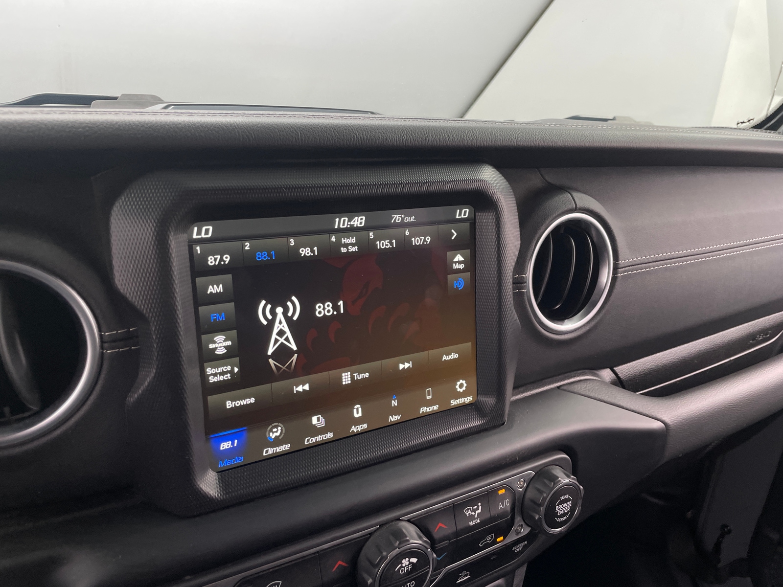 Thumbnail: 2022 Jeep Wrangler - 3
