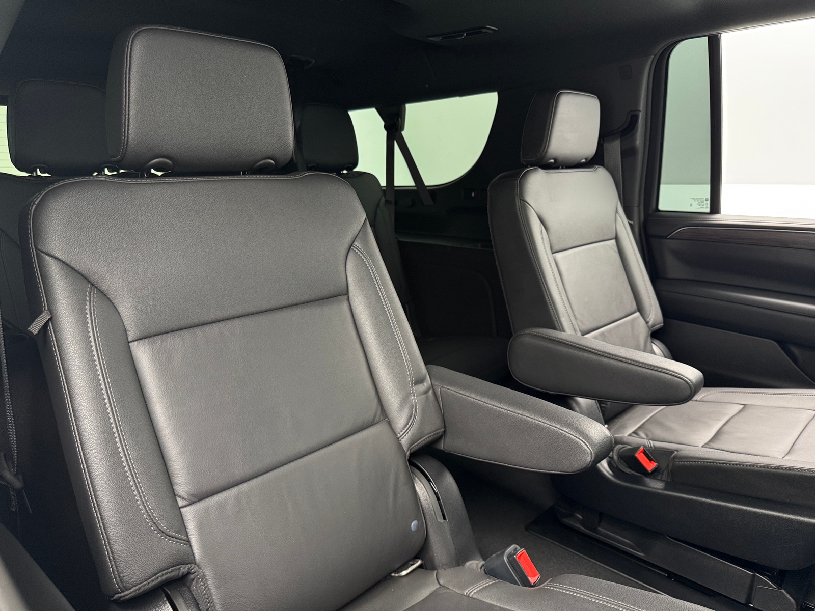 Thumbnail: 2021 Chevrolet Suburban - 5