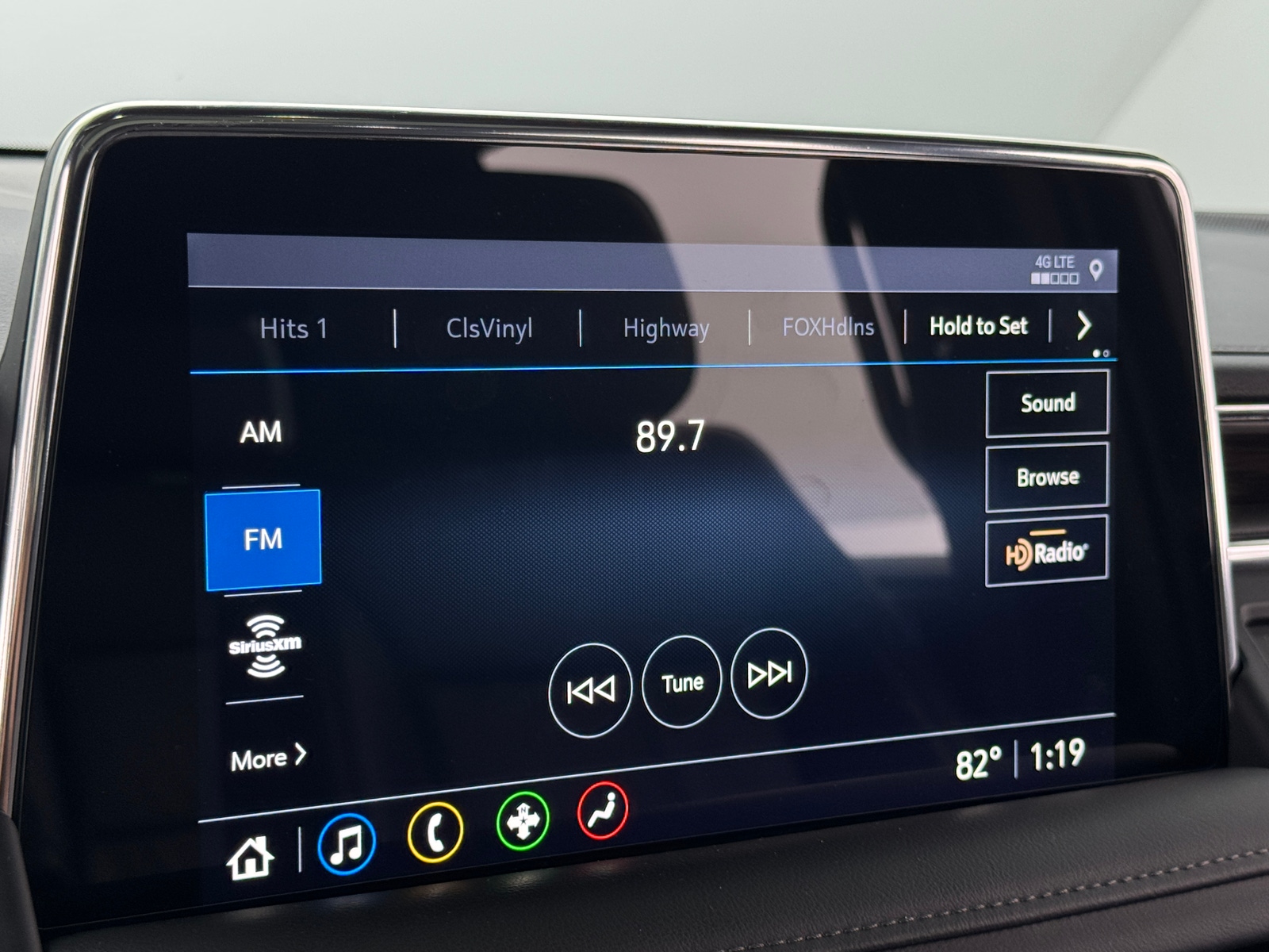 Thumbnail: 2021 Chevrolet Suburban - 3