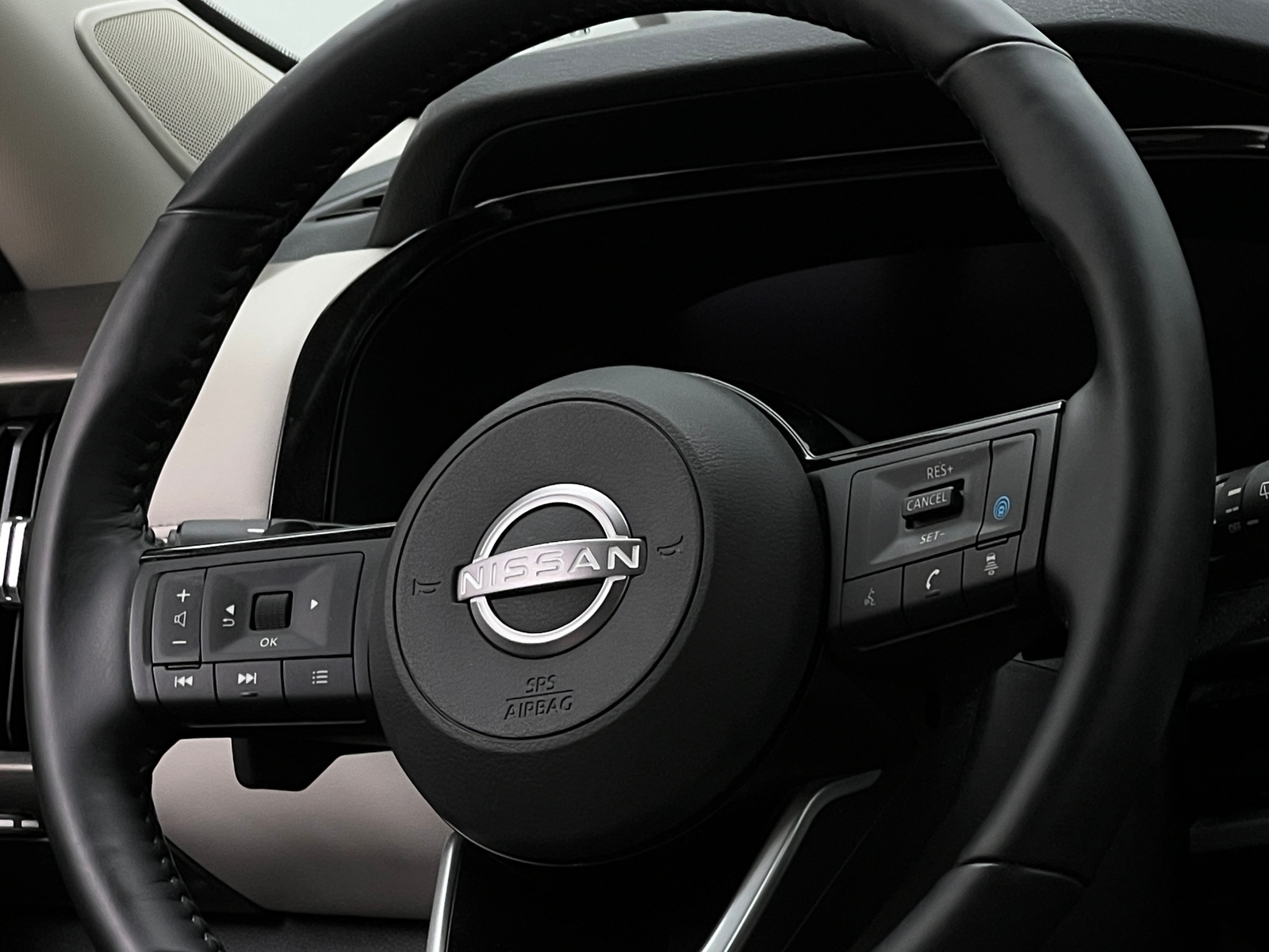 Thumbnail: 2022 Nissan Pathfinder - 4