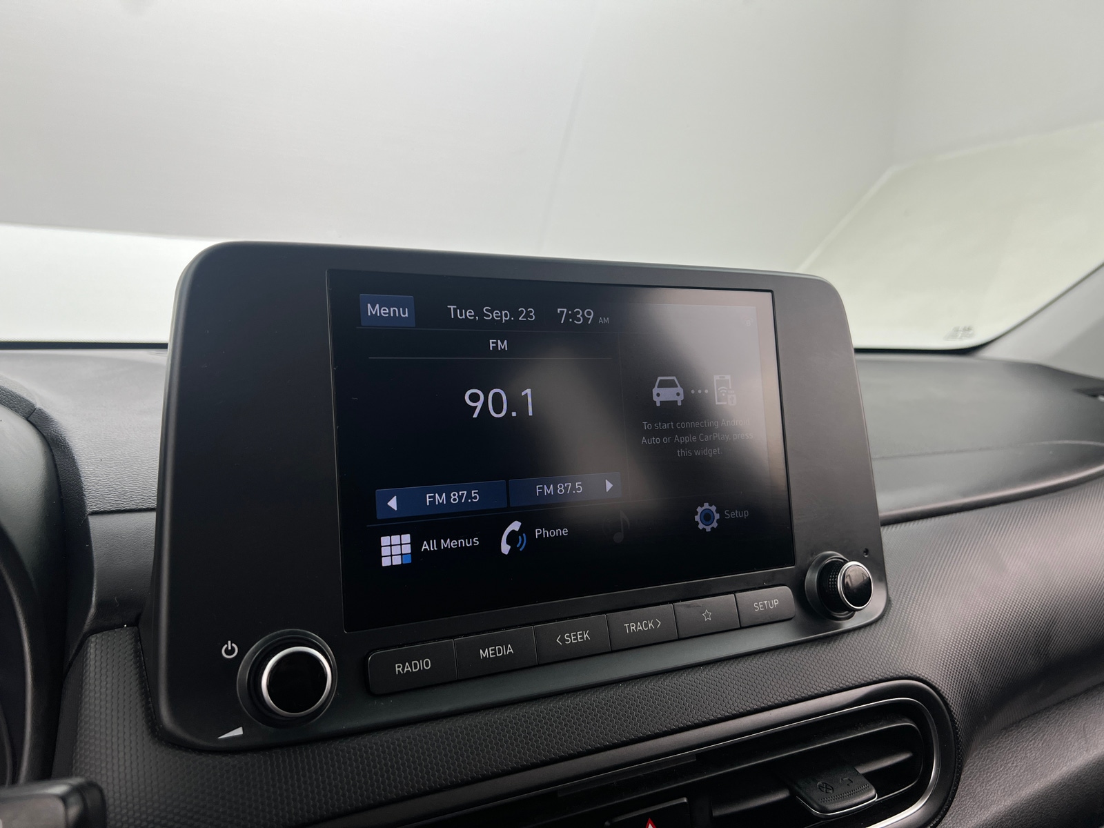 Thumbnail: 2022 Hyundai Kona - 4