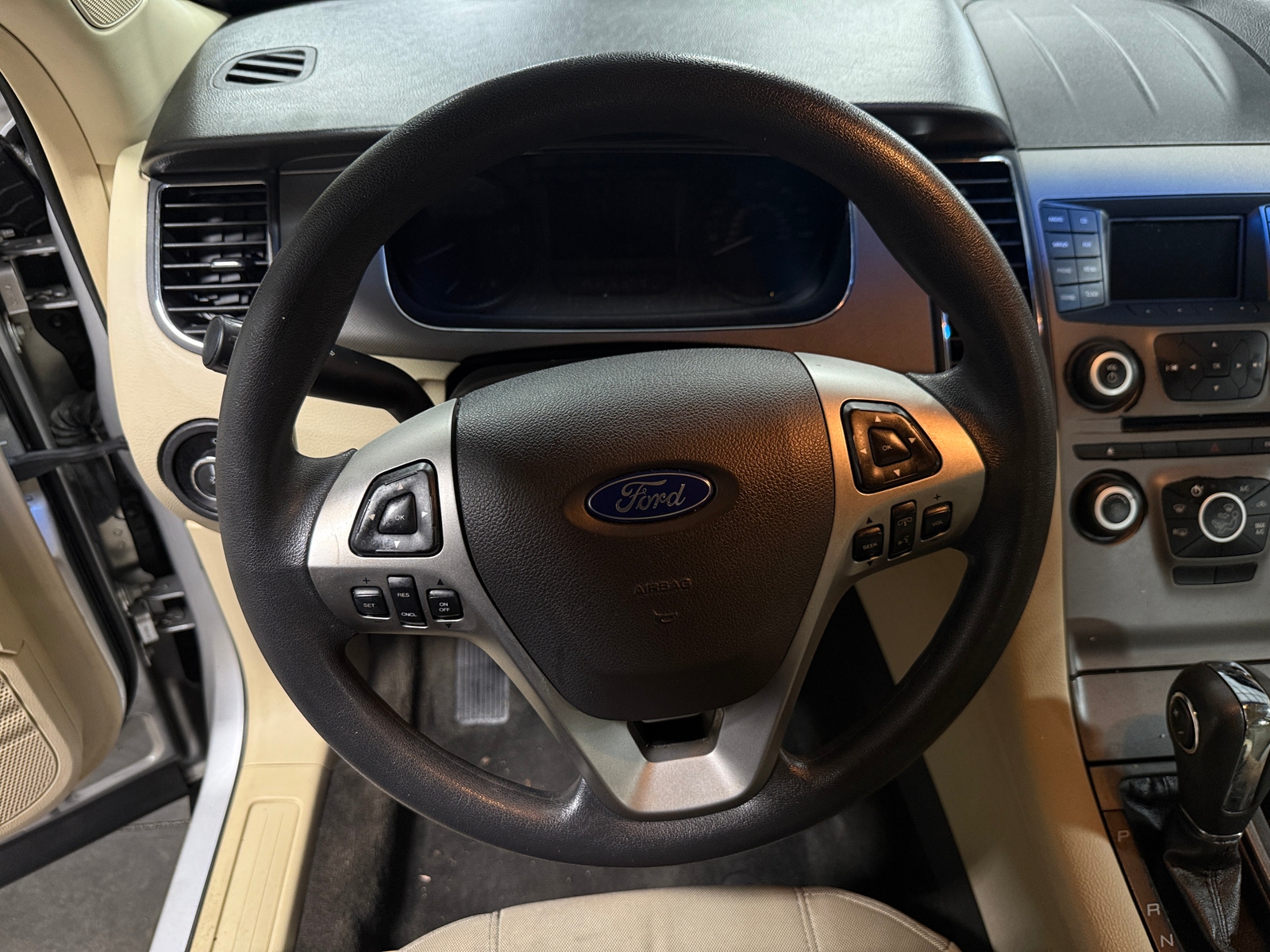 Thumbnail: 2015 Ford Taurus - 5