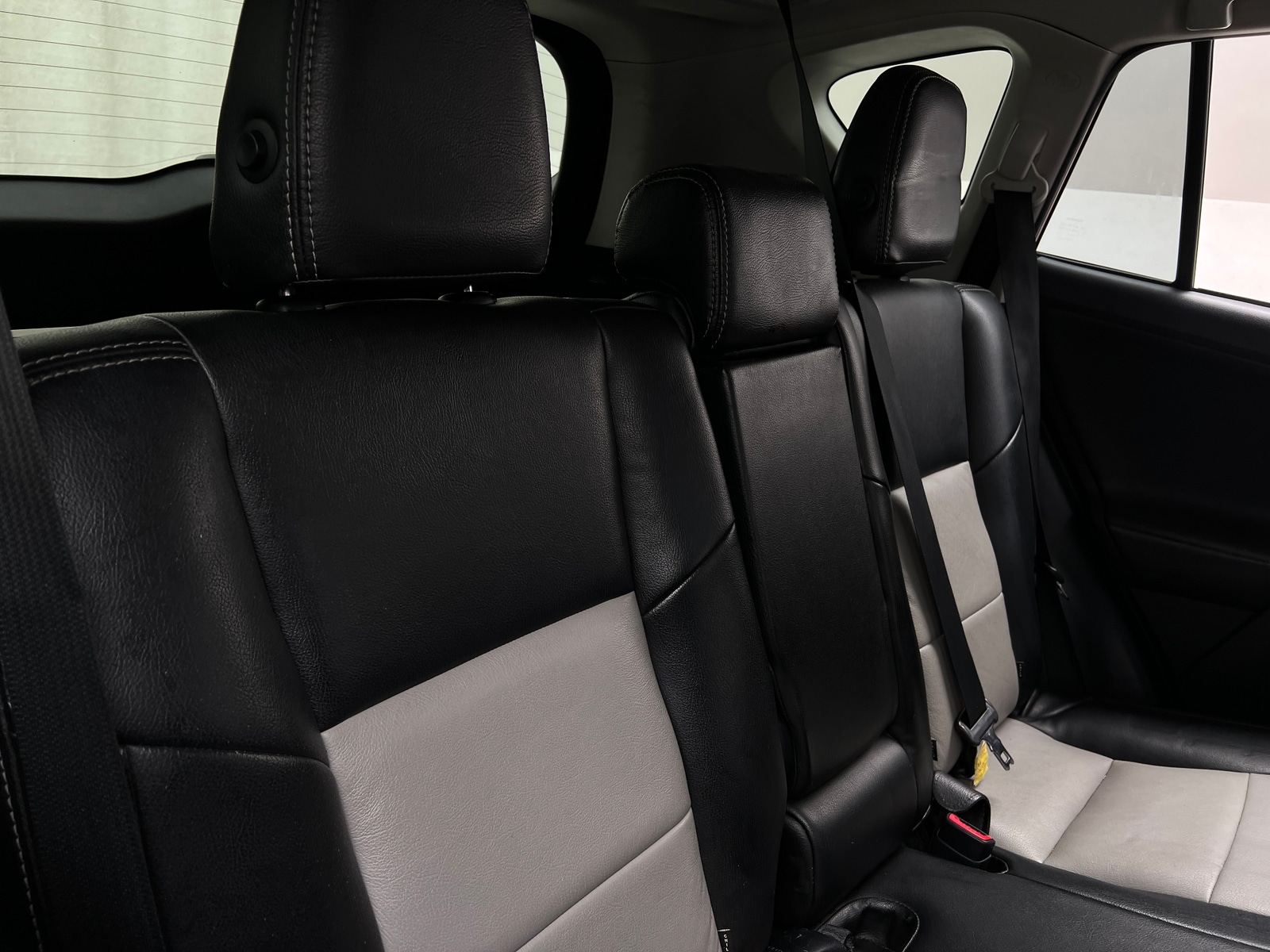 Thumbnail: 2013 Toyota RAV4 - 6