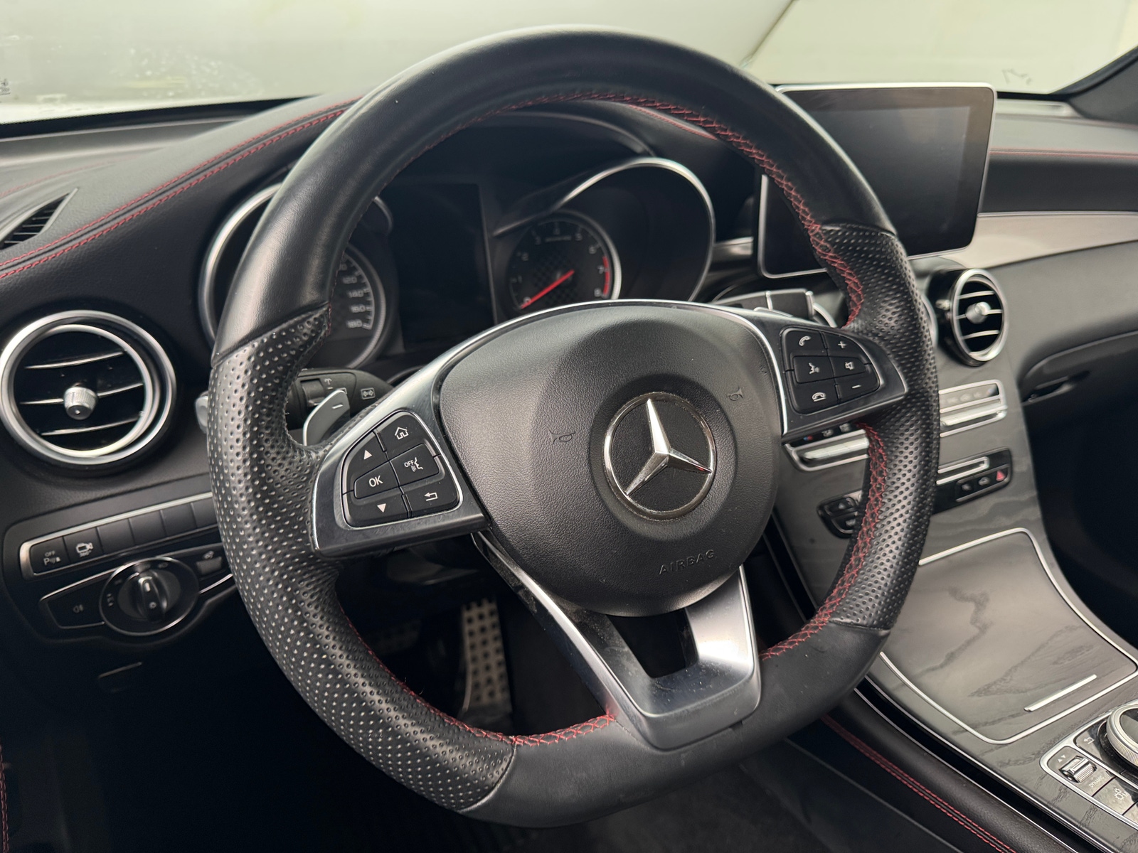 Thumbnail: 2018 Mercedes-Benz GLC - 4