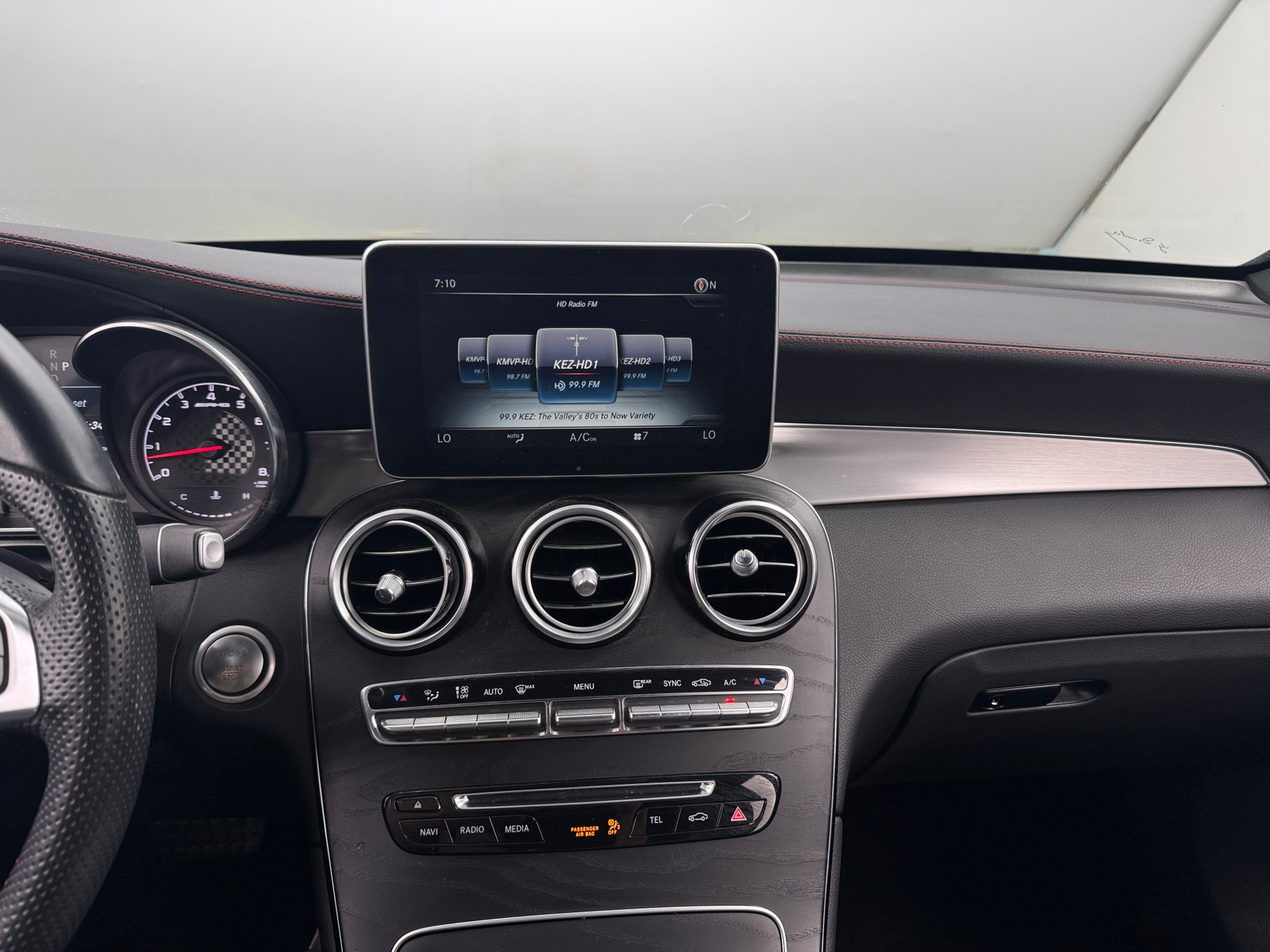 Thumbnail: 2018 Mercedes-Benz GLC - 3