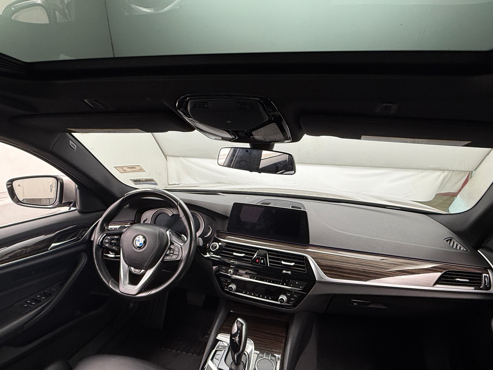 Thumbnail: 2017 BMW 5 Series - 2