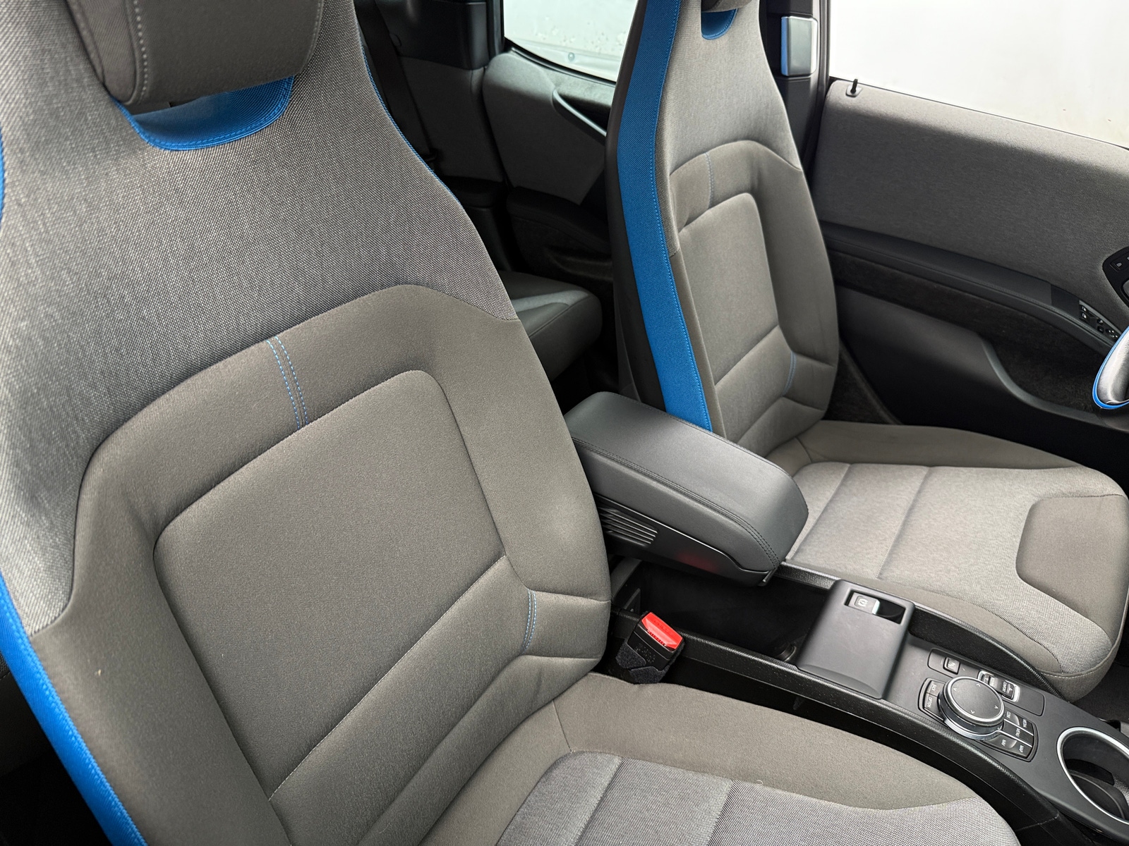 Thumbnail: 2019 BMW i3 - 2