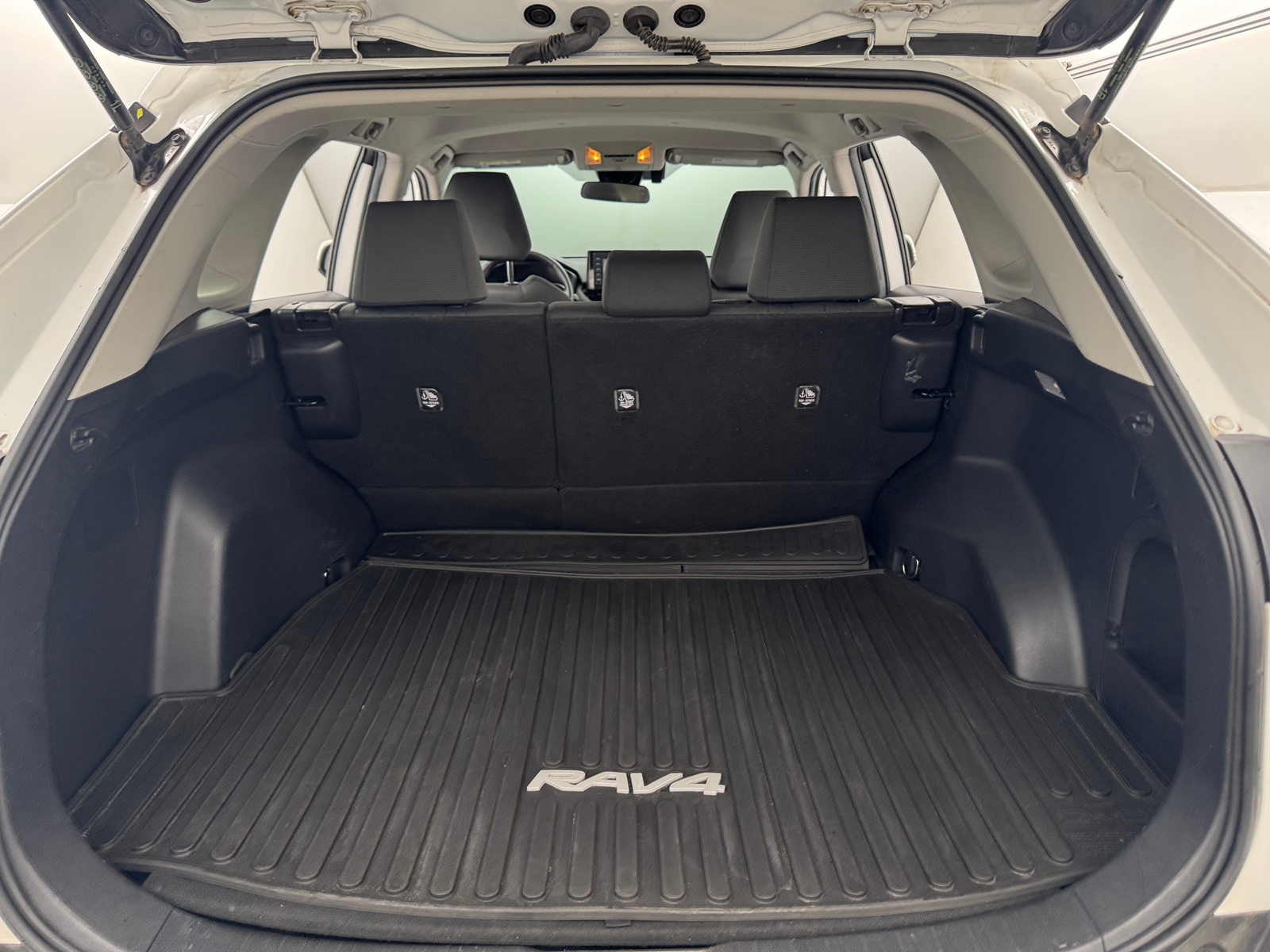 Thumbnail: 2021 Toyota RAV4 - 7