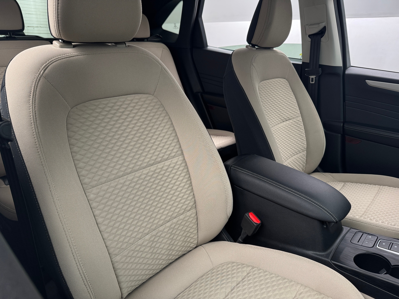 Thumbnail: 2021 Ford Escape - 2