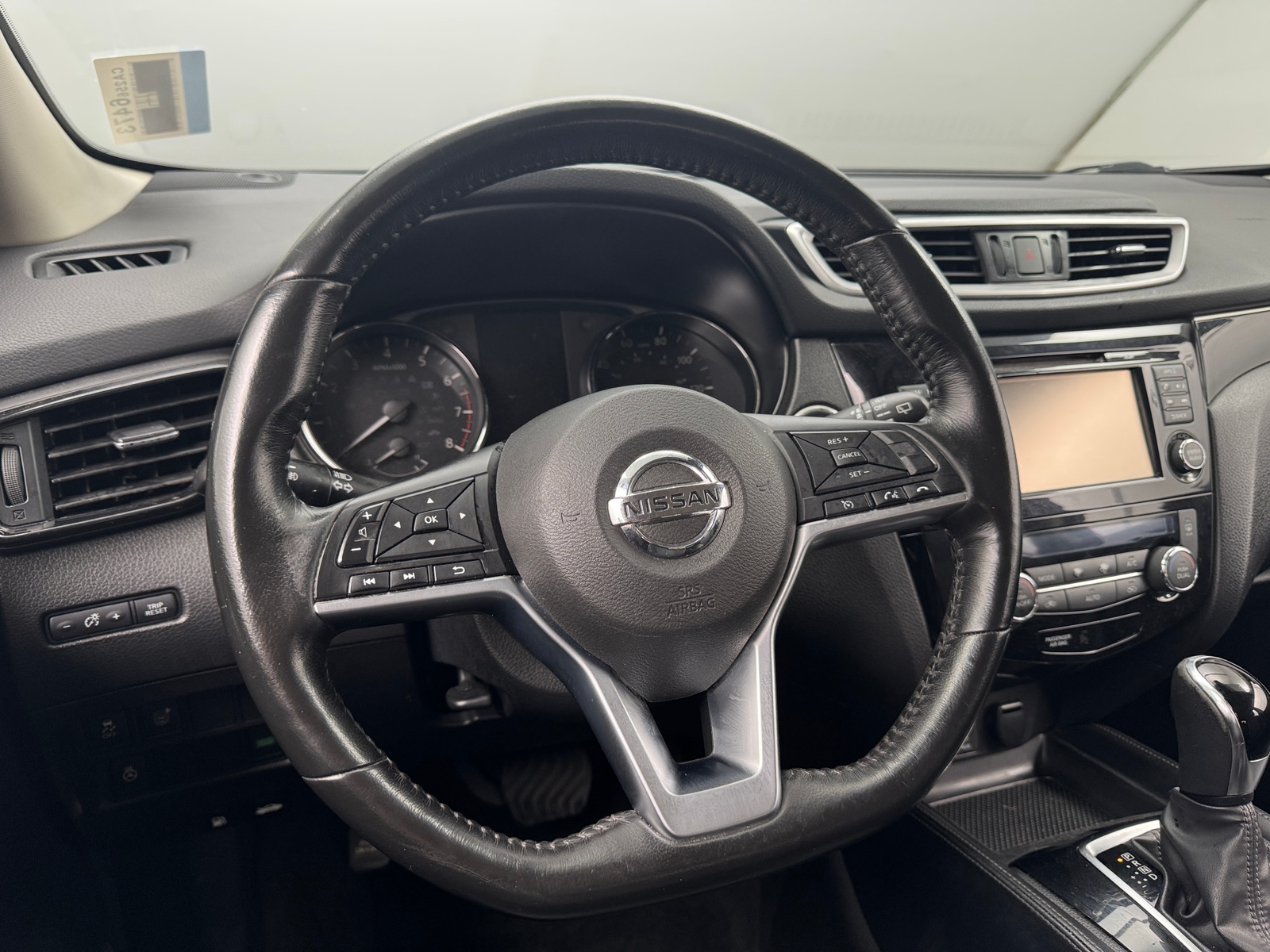Thumbnail: 2017 Nissan Rogue Sport - 4