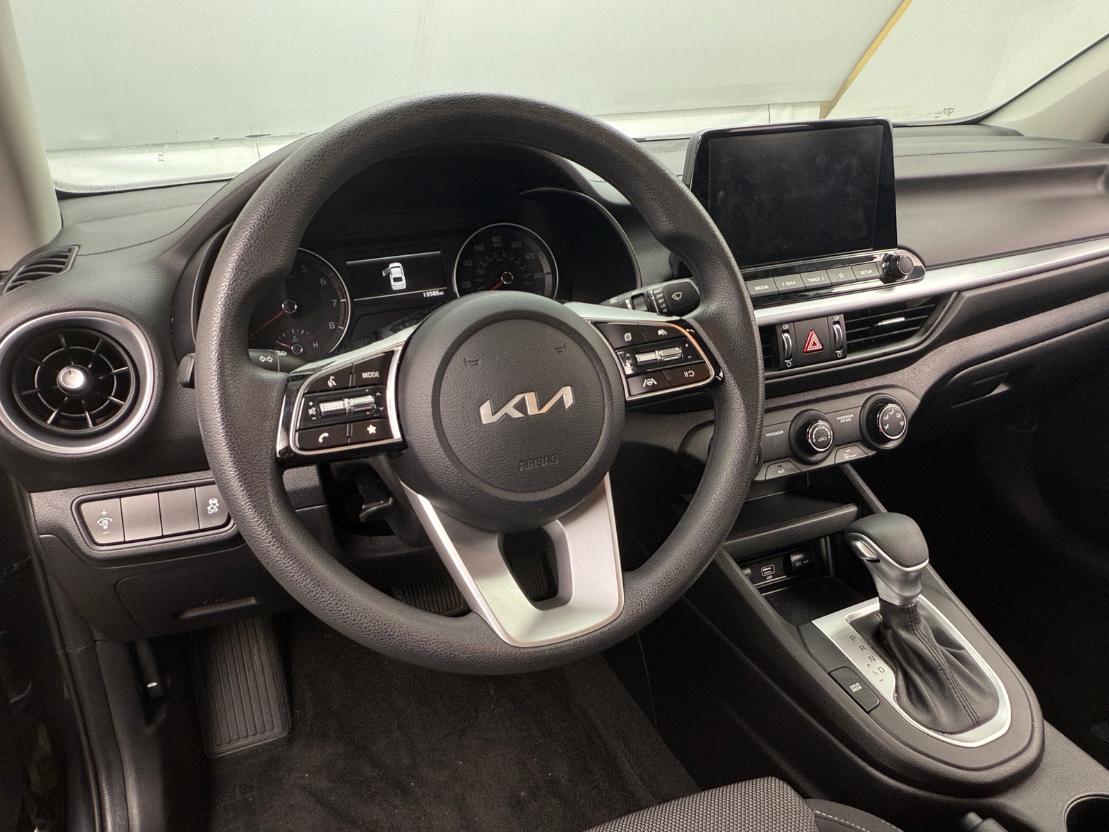 Thumbnail: 2023 Kia Forte - 5