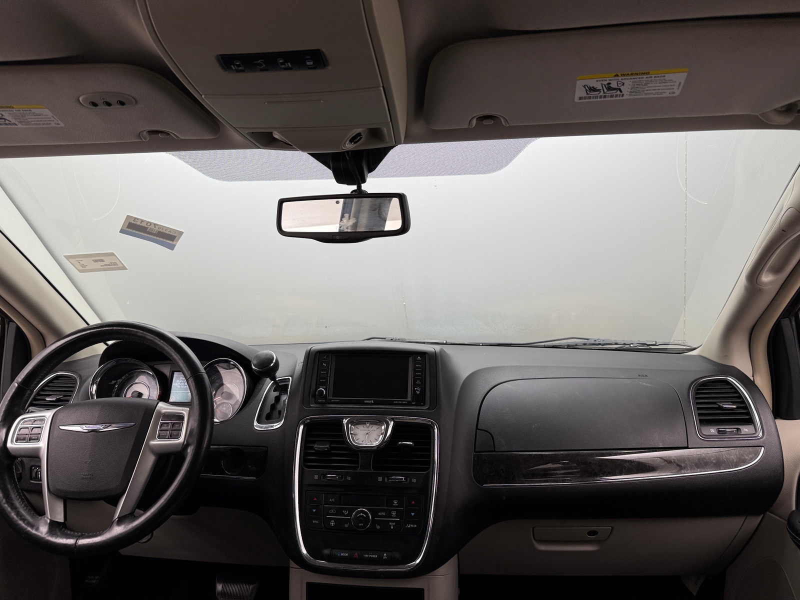 Thumbnail: 2015 Chrysler Town & Country - 2
