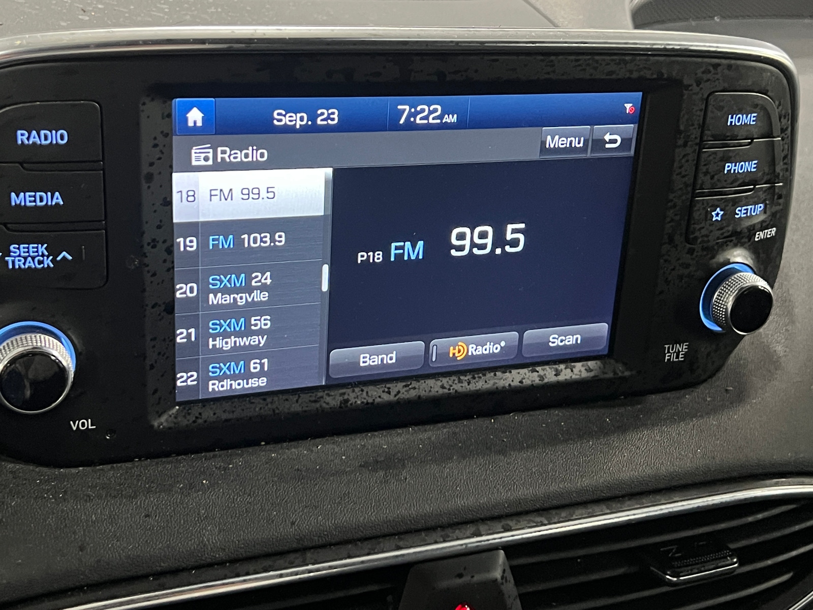 Thumbnail: 2019 Hyundai Santa Fe - 4