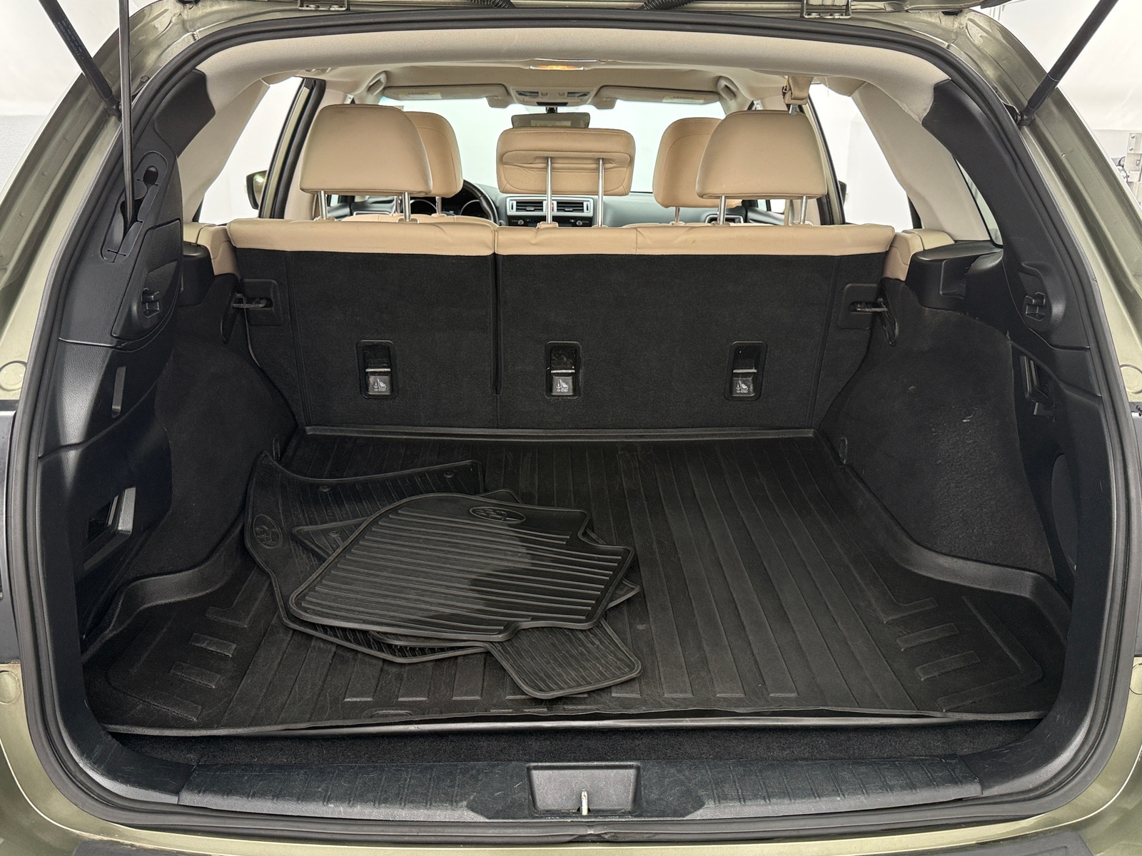 Thumbnail: 2017 Subaru Outback - 6