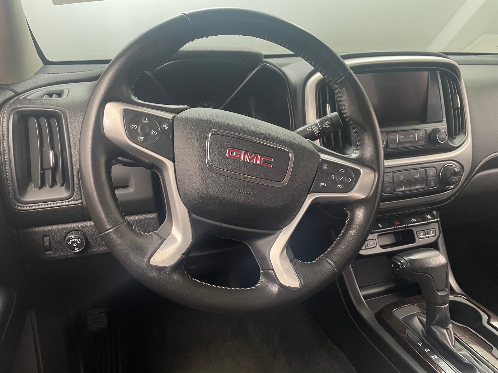 Thumbnail: 2015 GMC Canyon - 4