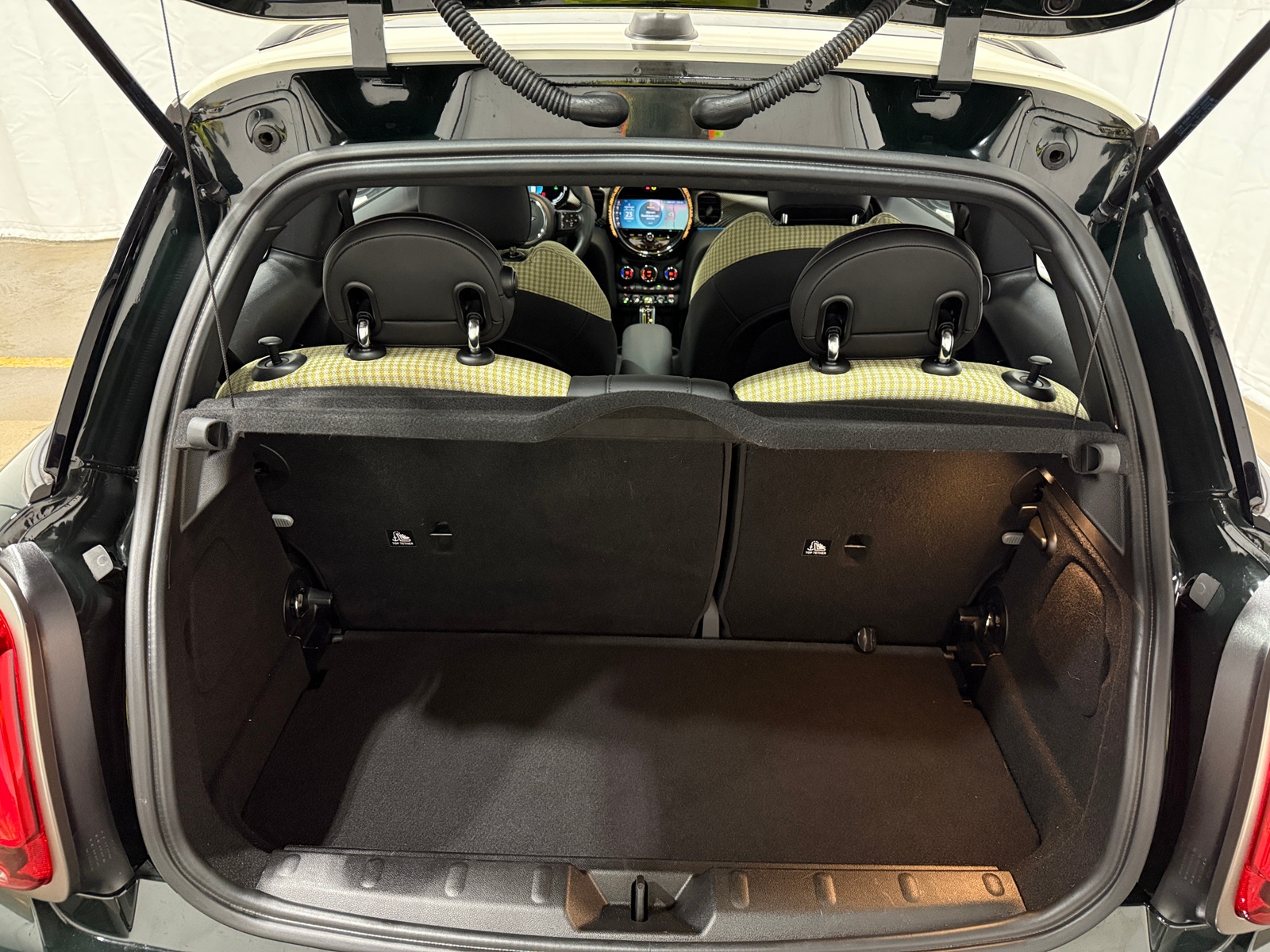 Thumbnail: 2023 MINI Cooper Hardtop - 6