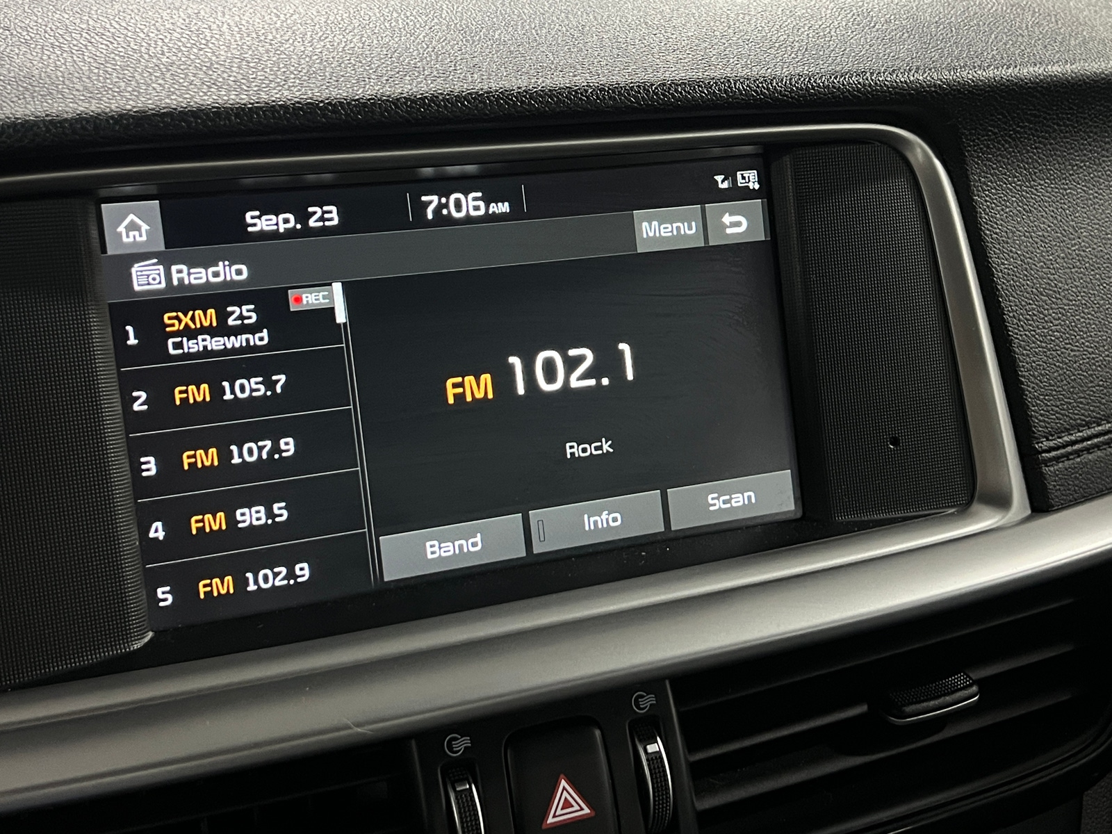 Thumbnail: 2019 Kia Optima - 3