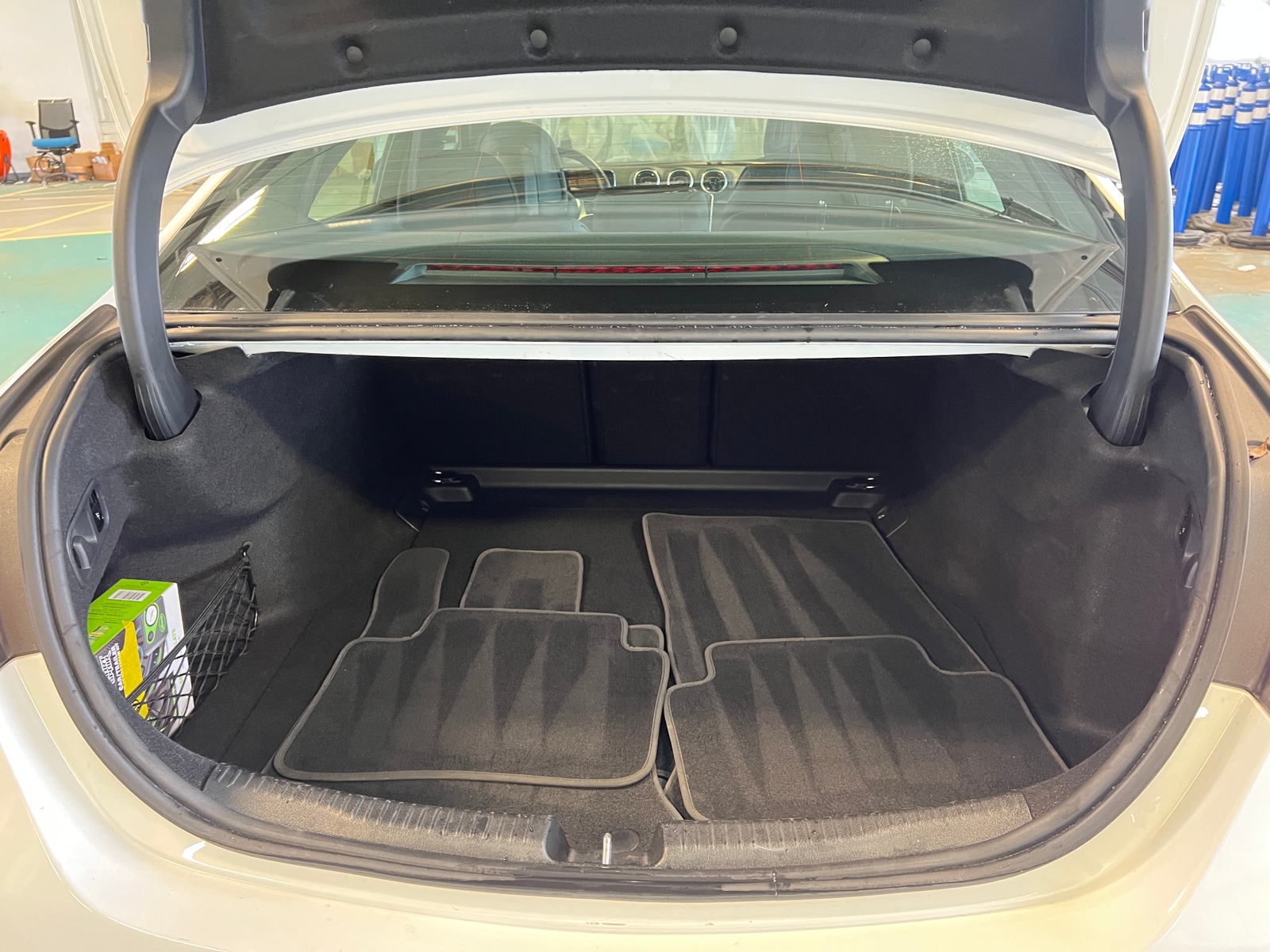 Thumbnail: 2024 Mercedes-Benz C-Class - 6