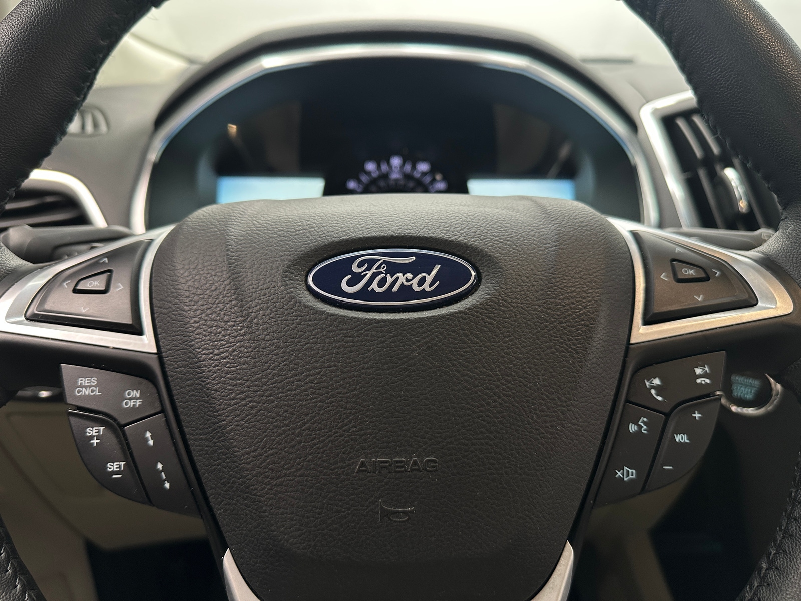 Thumbnail: 2018 Ford Edge - 4