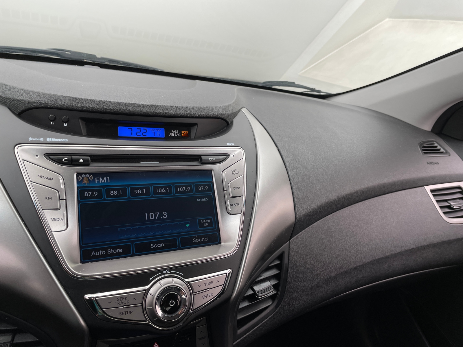 Thumbnail: 2013 Hyundai Elantra - 3