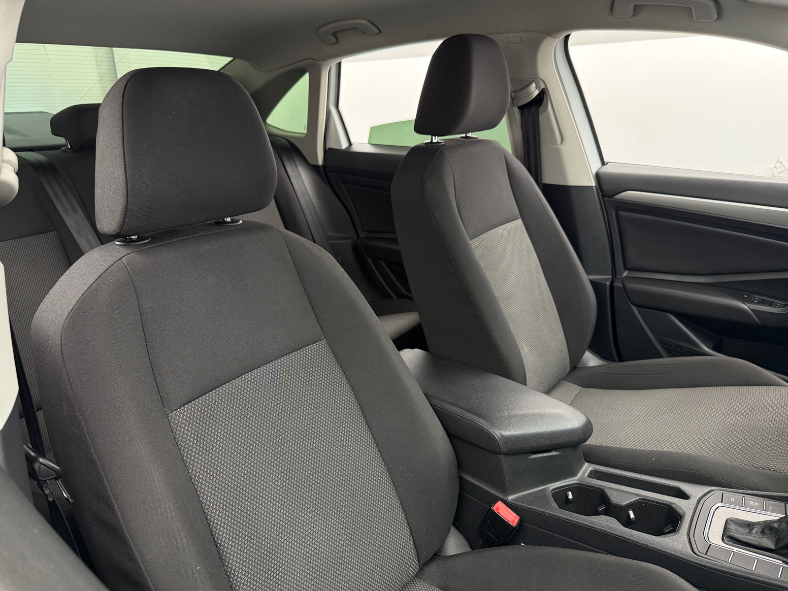Thumbnail: 2019 Volkswagen Jetta - 2