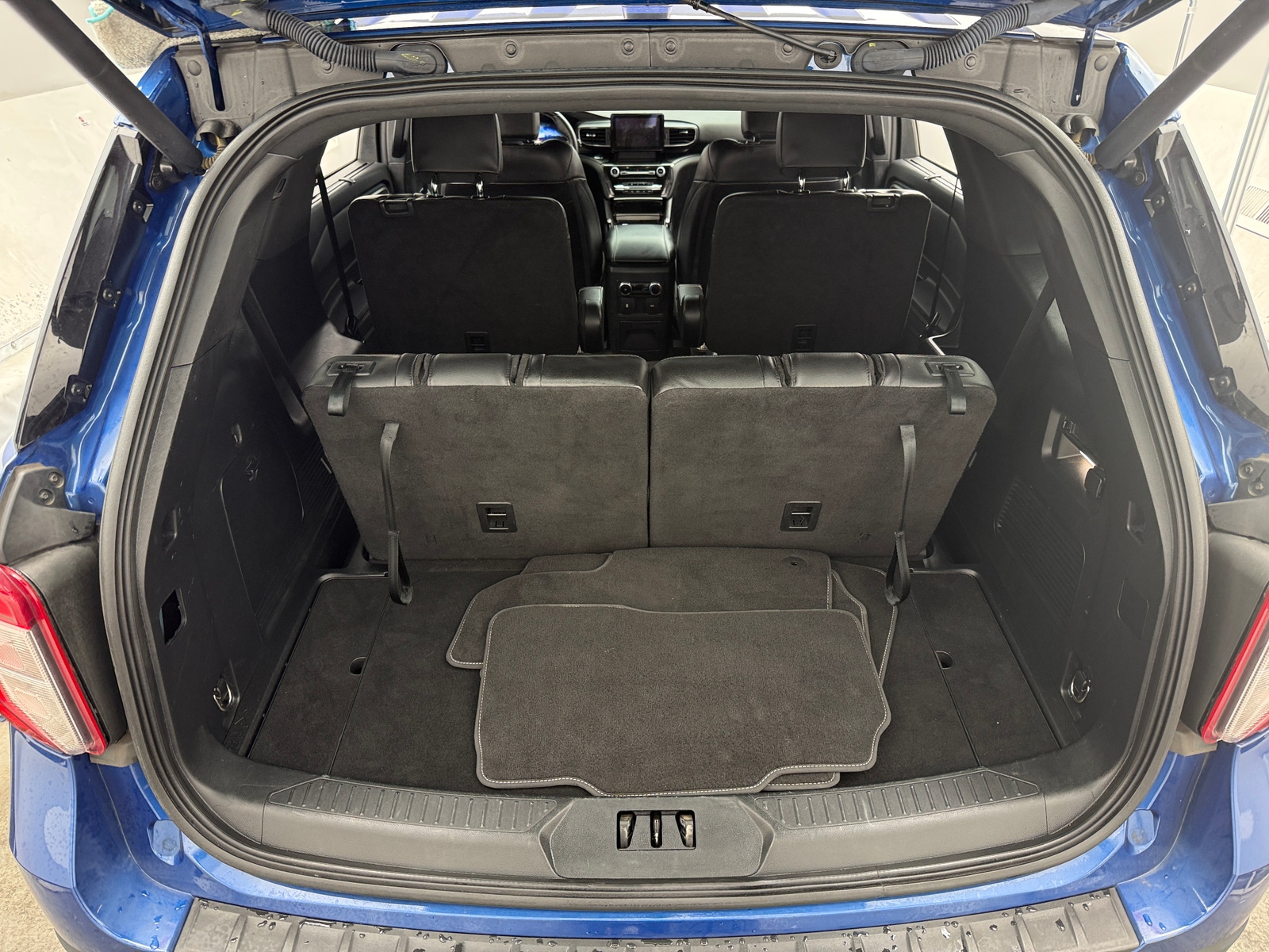 Thumbnail: 2023 Ford Explorer - 6