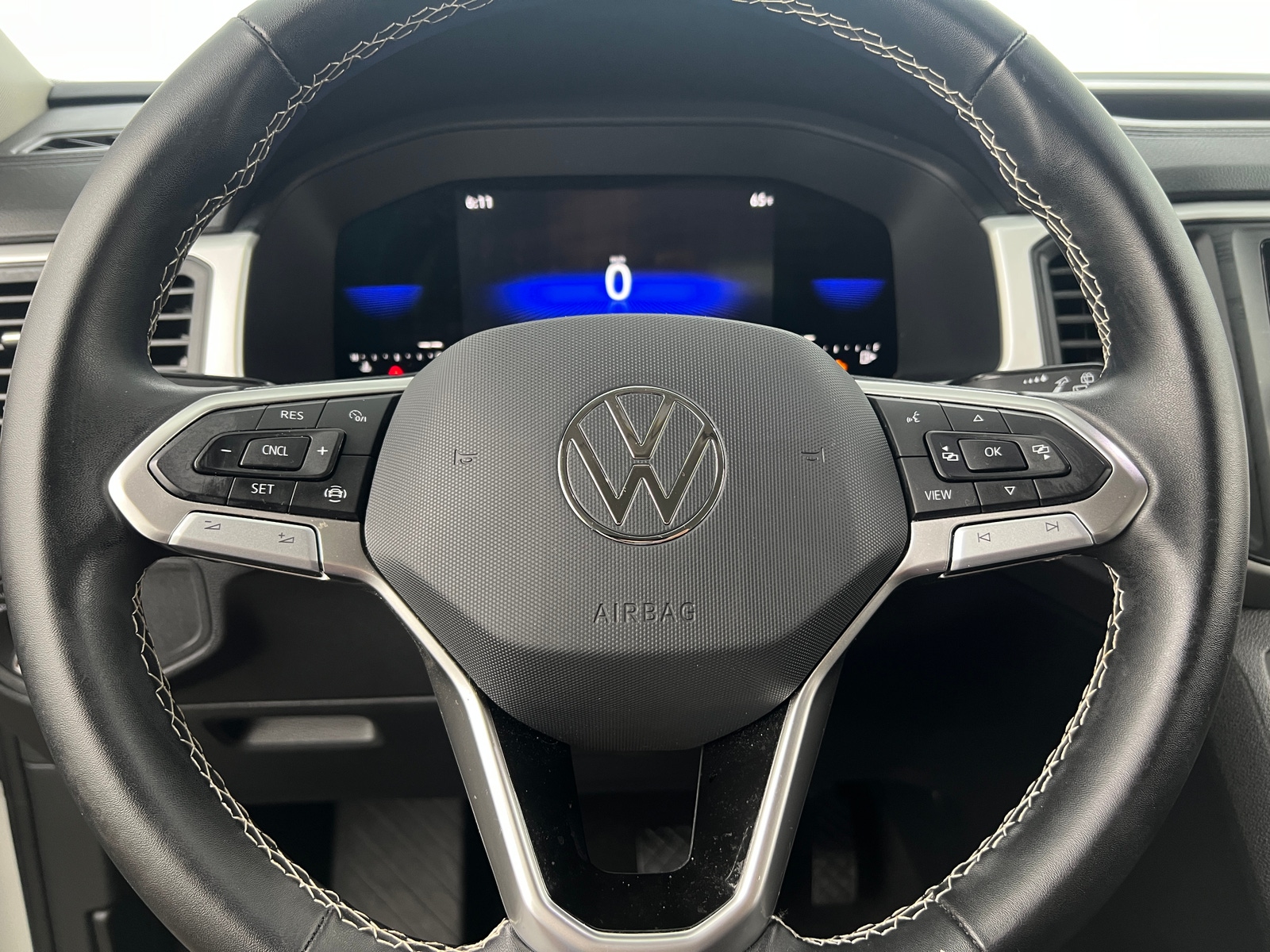 Thumbnail: 2023 Volkswagen Atlas - 4