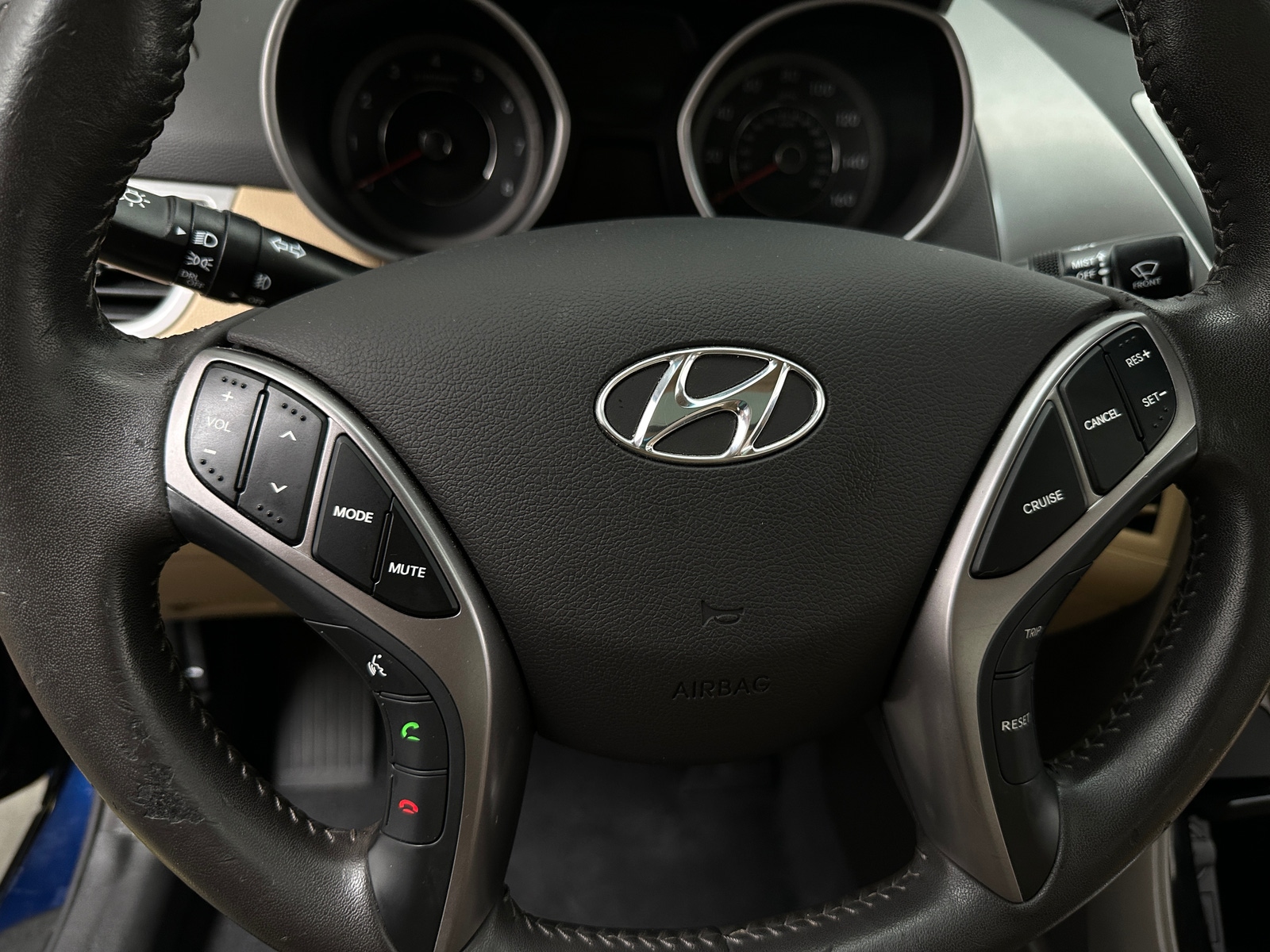 Thumbnail: 2013 Hyundai Elantra - 4