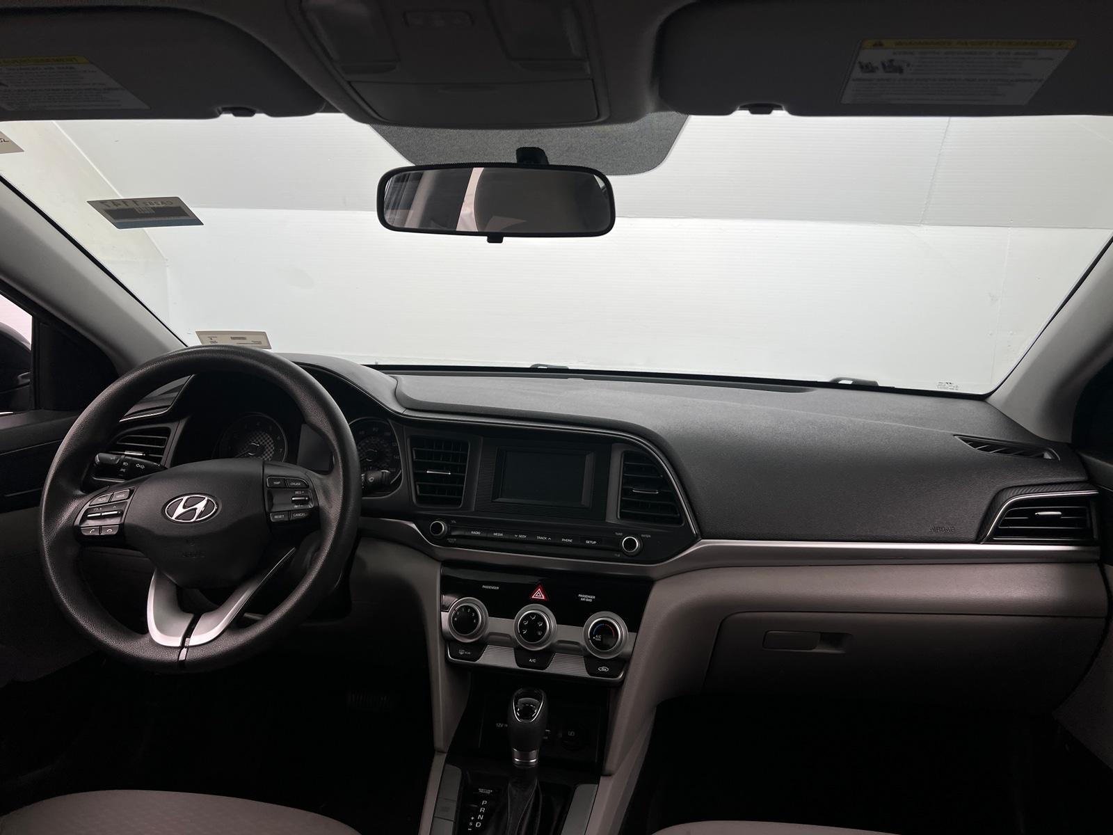 Thumbnail: 2019 Hyundai Elantra - 3