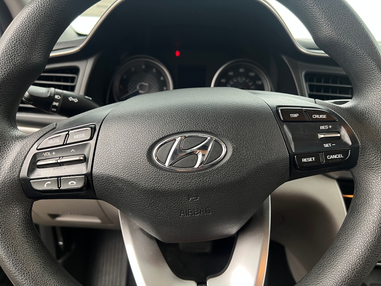 Thumbnail: 2019 Hyundai Elantra - 5