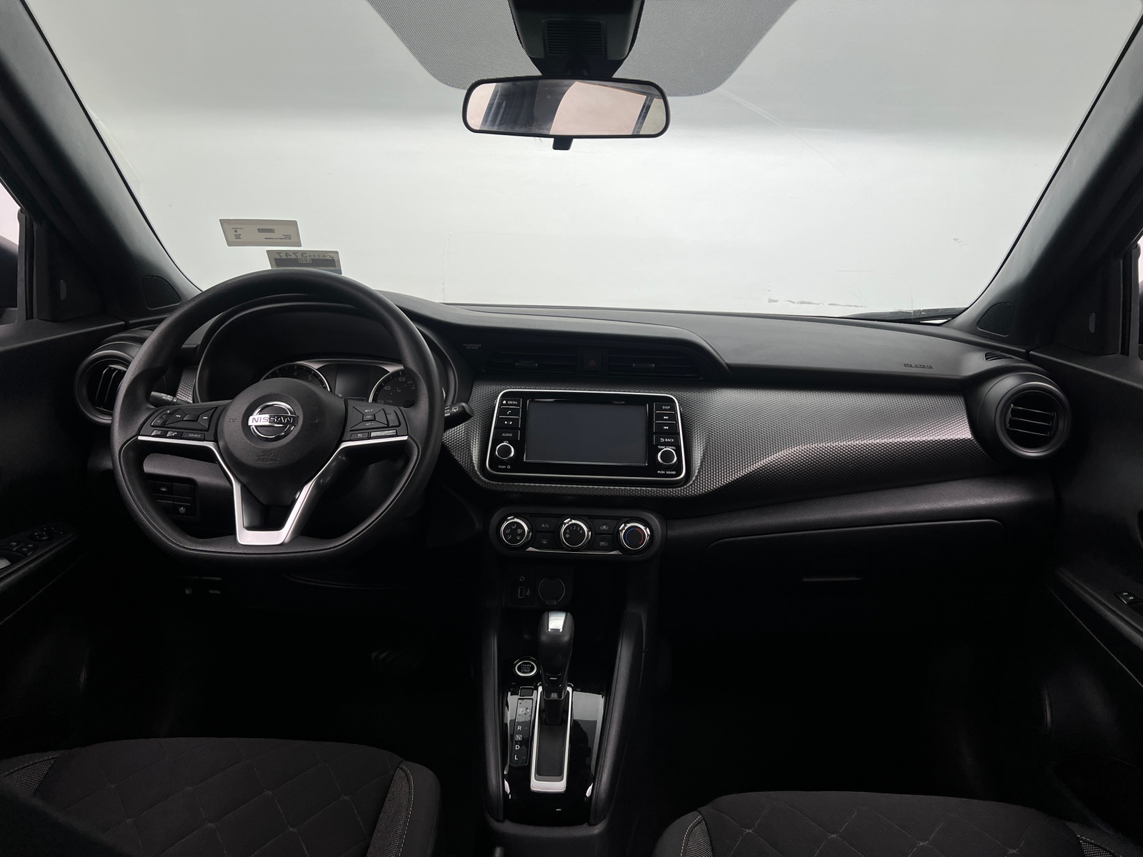 Thumbnail: 2020 Nissan Kicks - 3