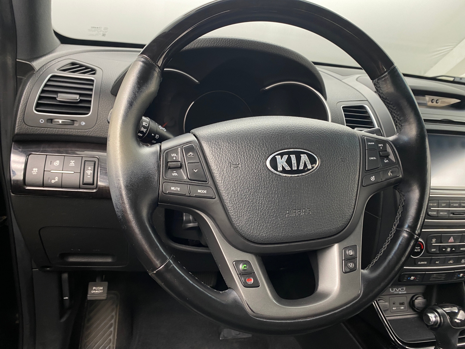 Thumbnail: 2015 Kia Sorento - 4