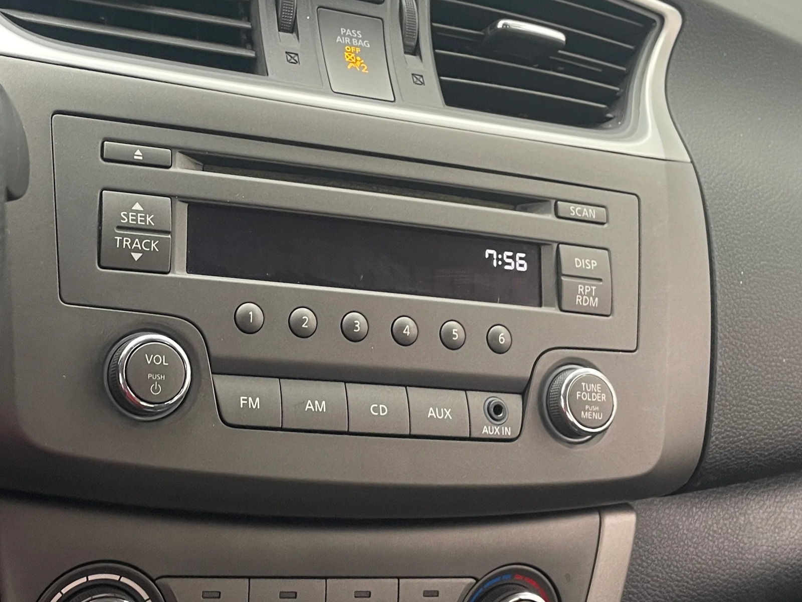 Thumbnail: 2013 Nissan Sentra - 4