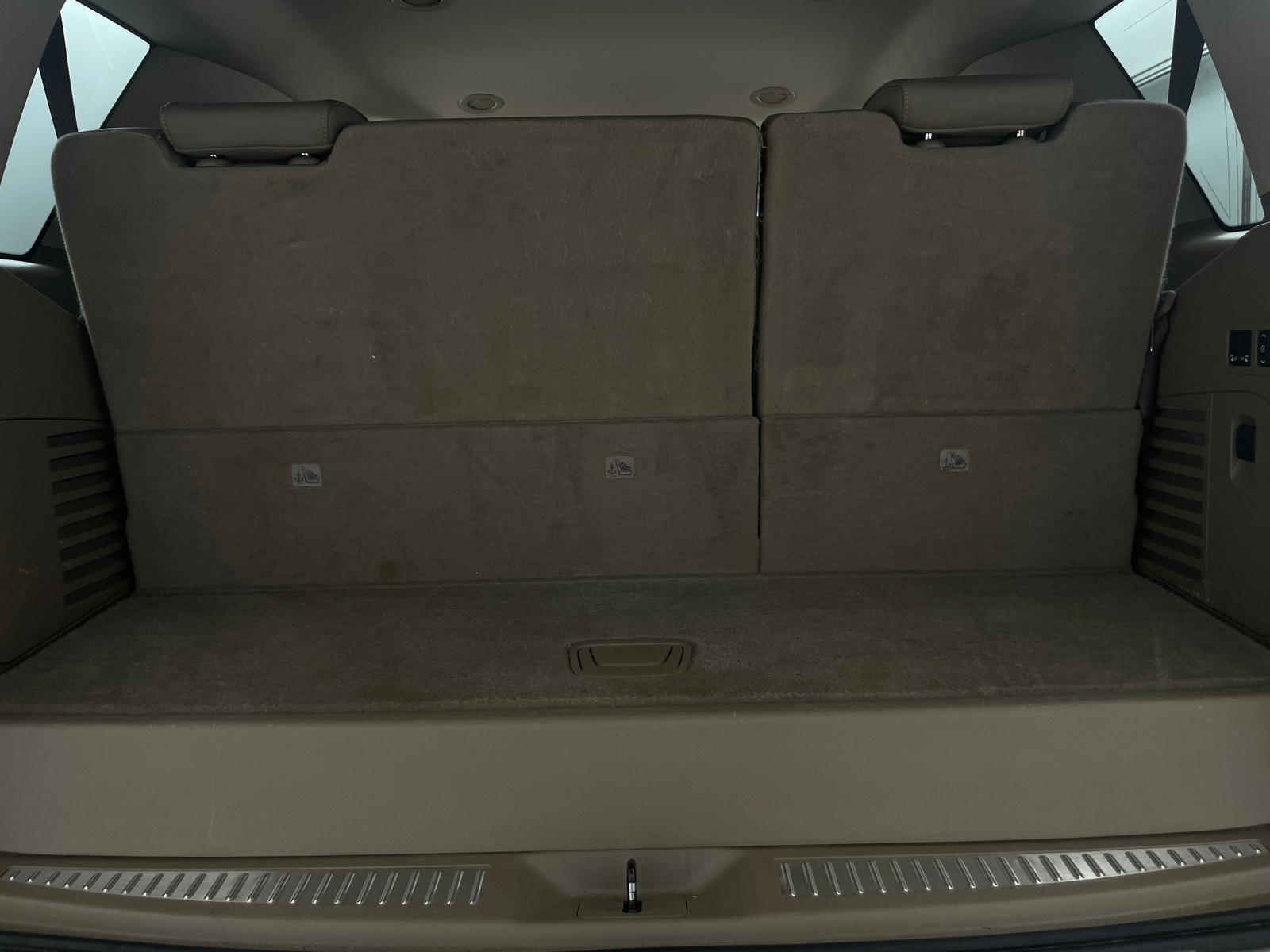 Thumbnail: 2017 Chevrolet Tahoe - 6