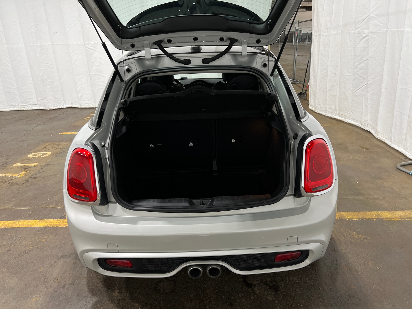 Thumbnail: 2015 MINI Cooper Hardtop - 6