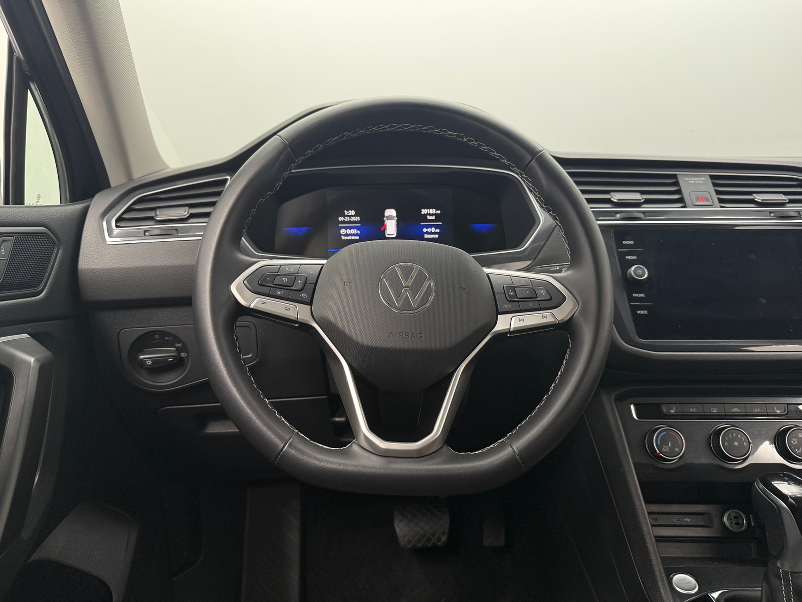 Thumbnail: 2024 Volkswagen Tiguan - 5